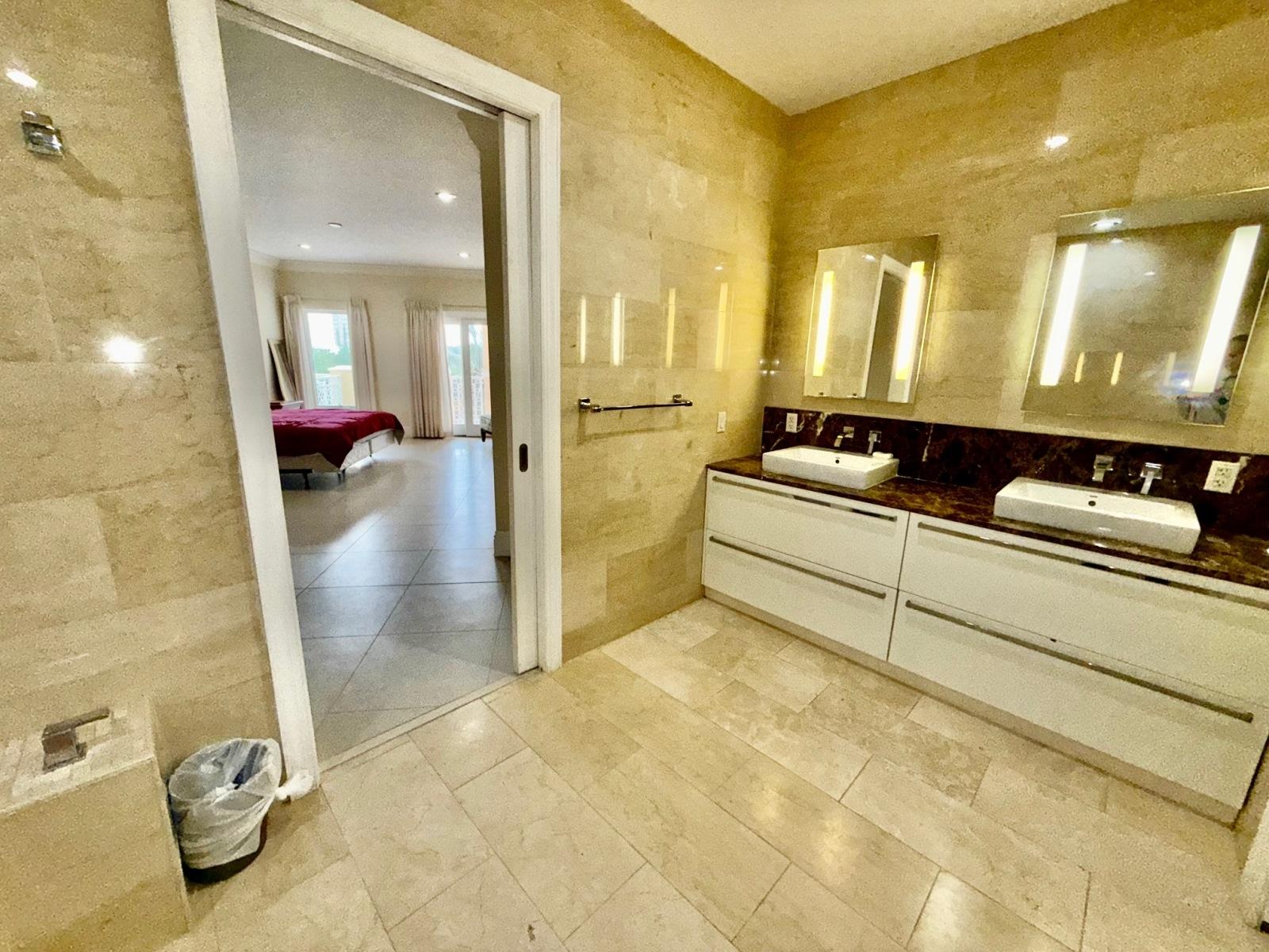 UNIT 202 SUFFOLK COURT, B
