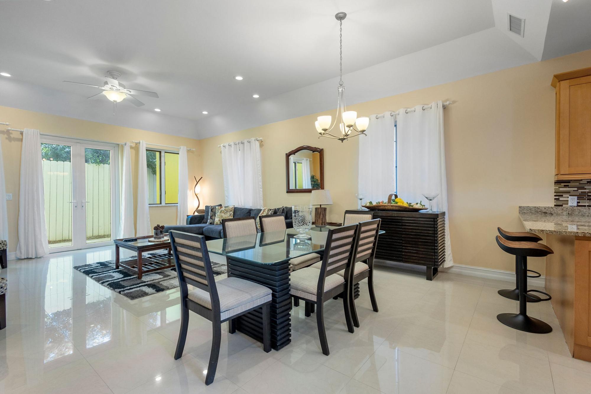 4 DUNMORE CT  SOUTH OCEAN