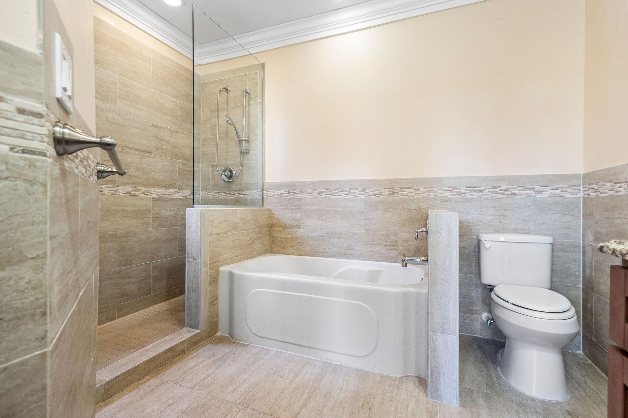 4 DUNMORE CT  SOUTH OCEAN