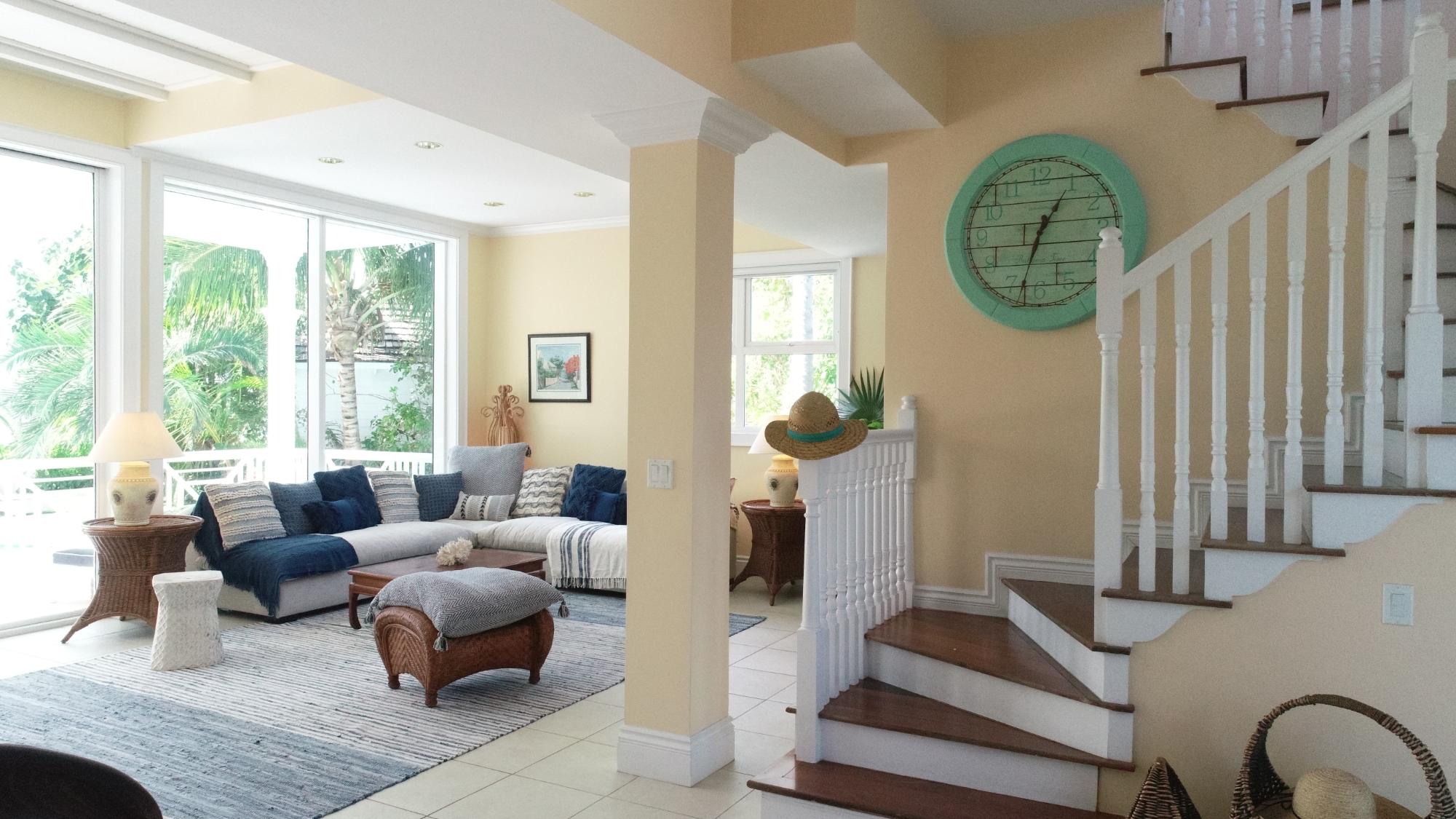 WATERFRONT HOME W/DOCKS