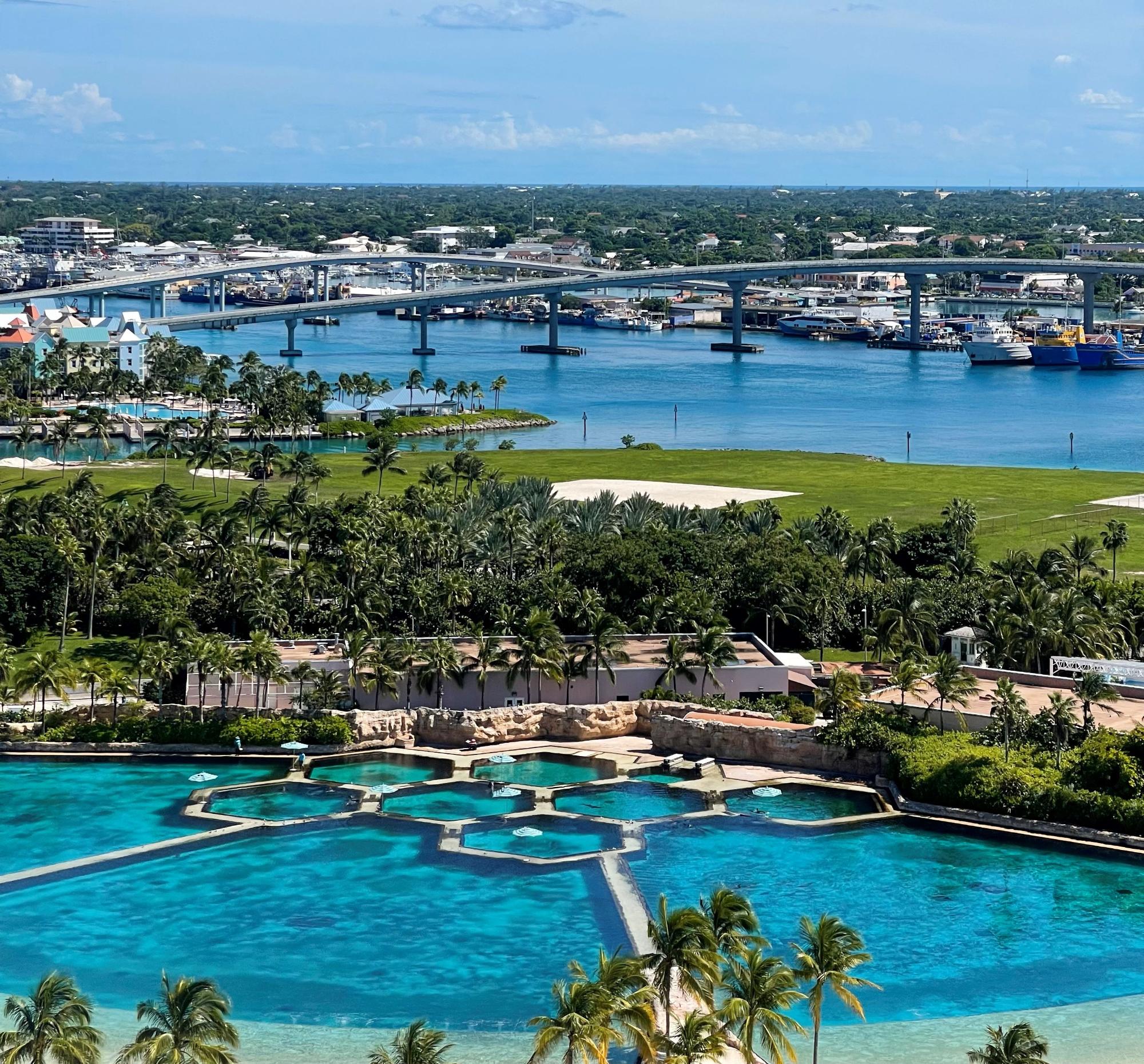 REEF AT ATLANTIS