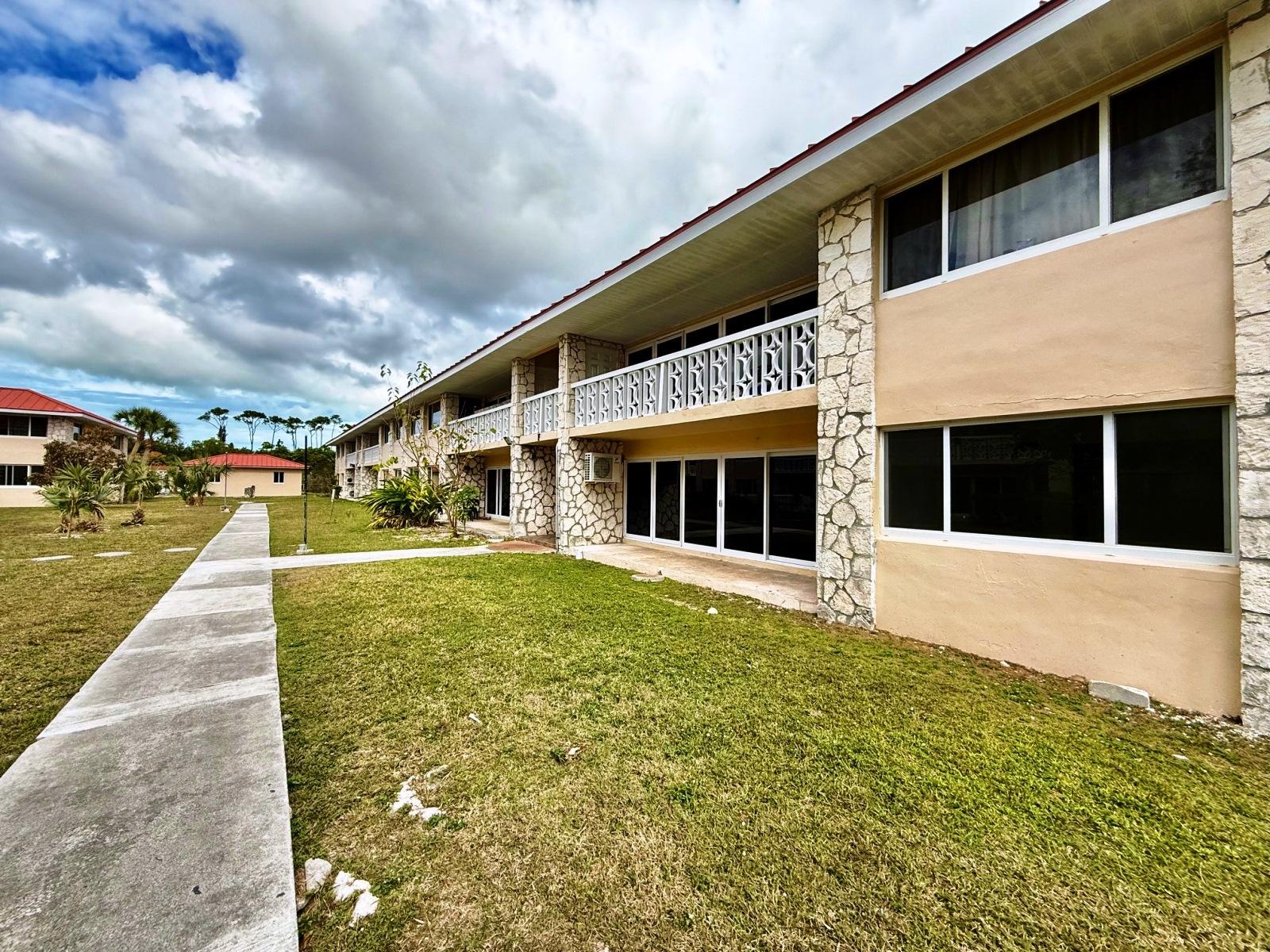 RUM CAY VILLAS