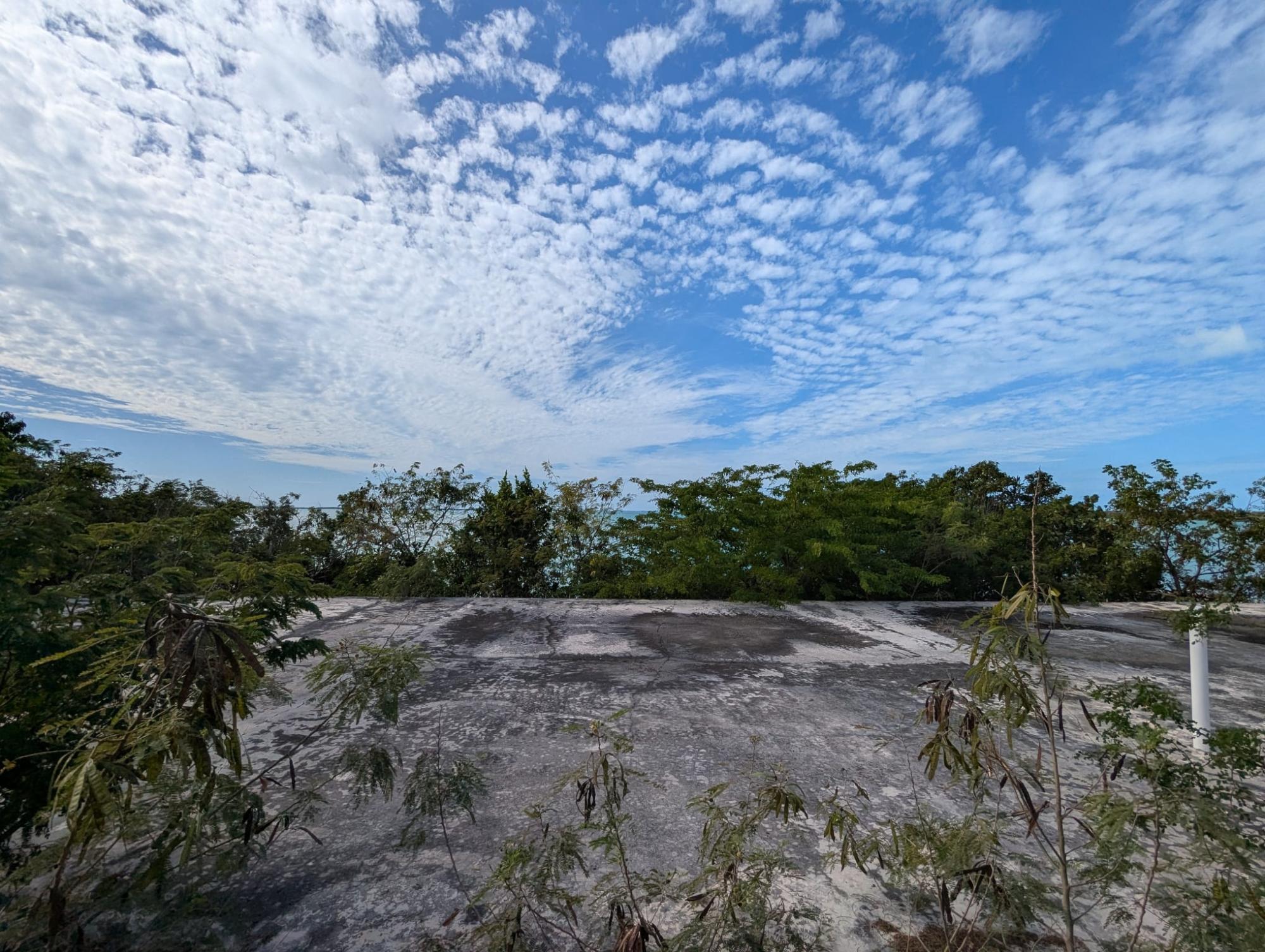 THE CAYS