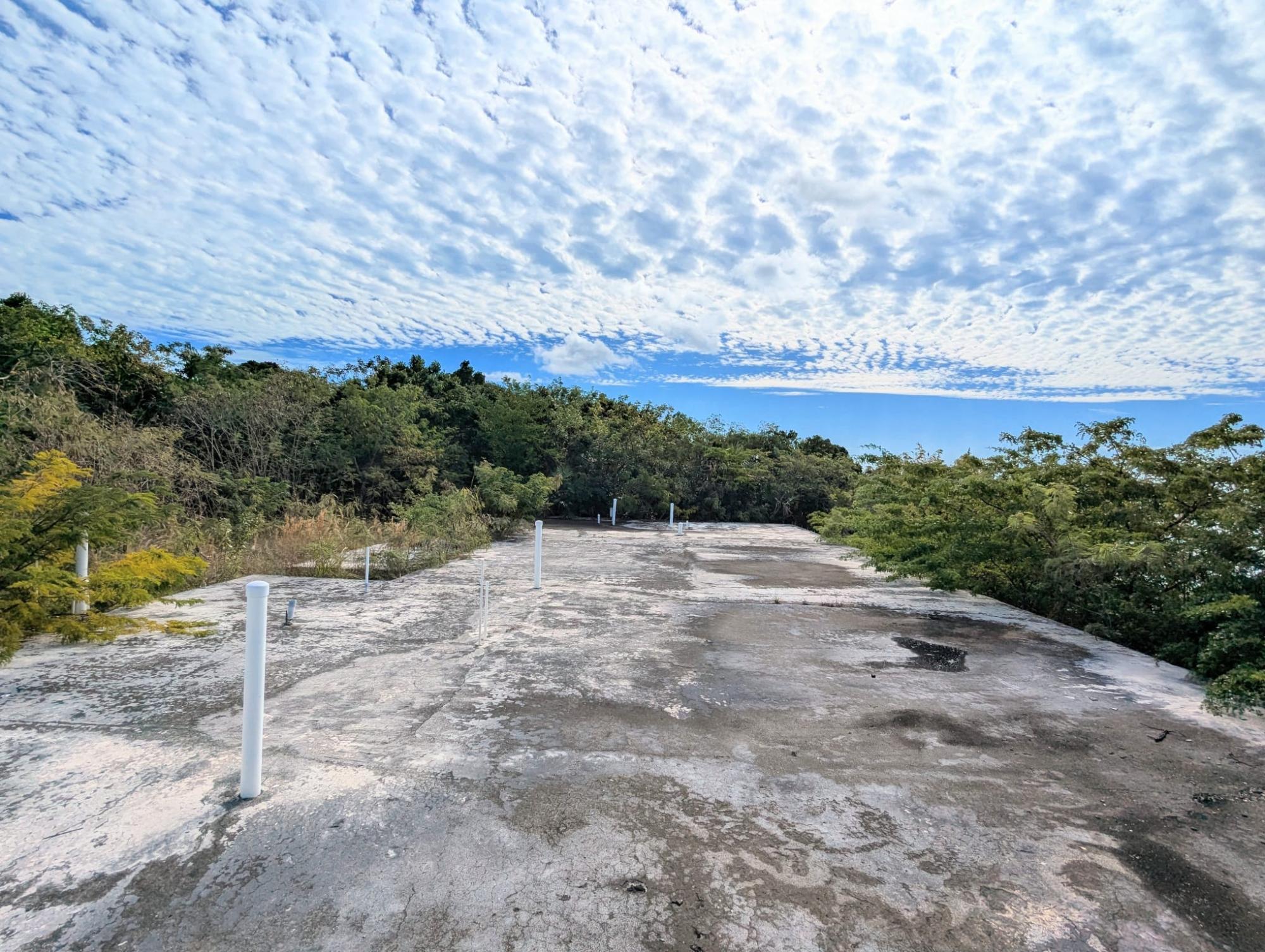 THE CAYS