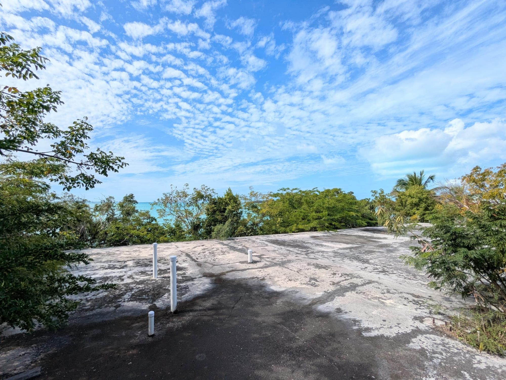 THE CAYS
