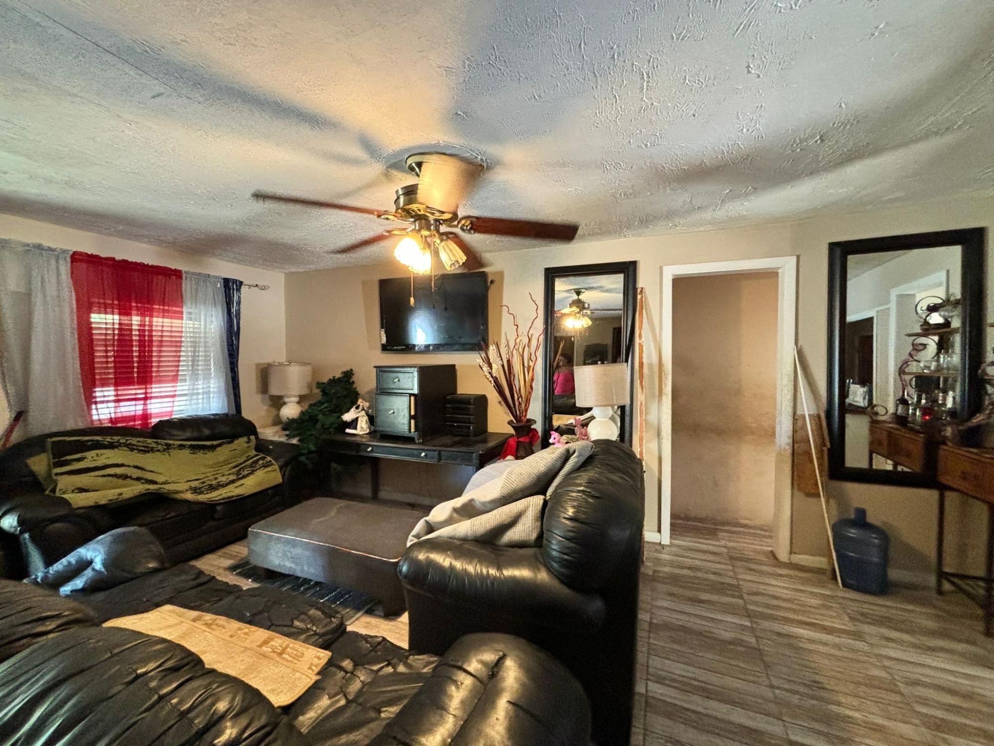 KIM’S CRESCENT, BAILLOU H
