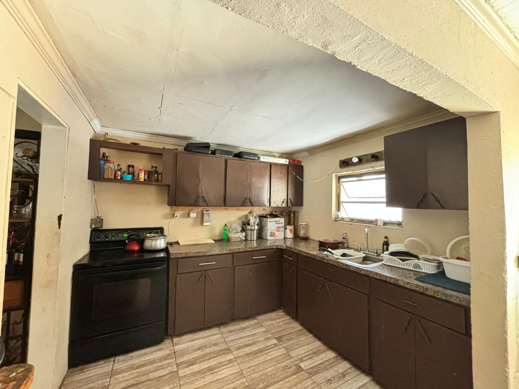KIM’S CRESCENT, BAILLOU H