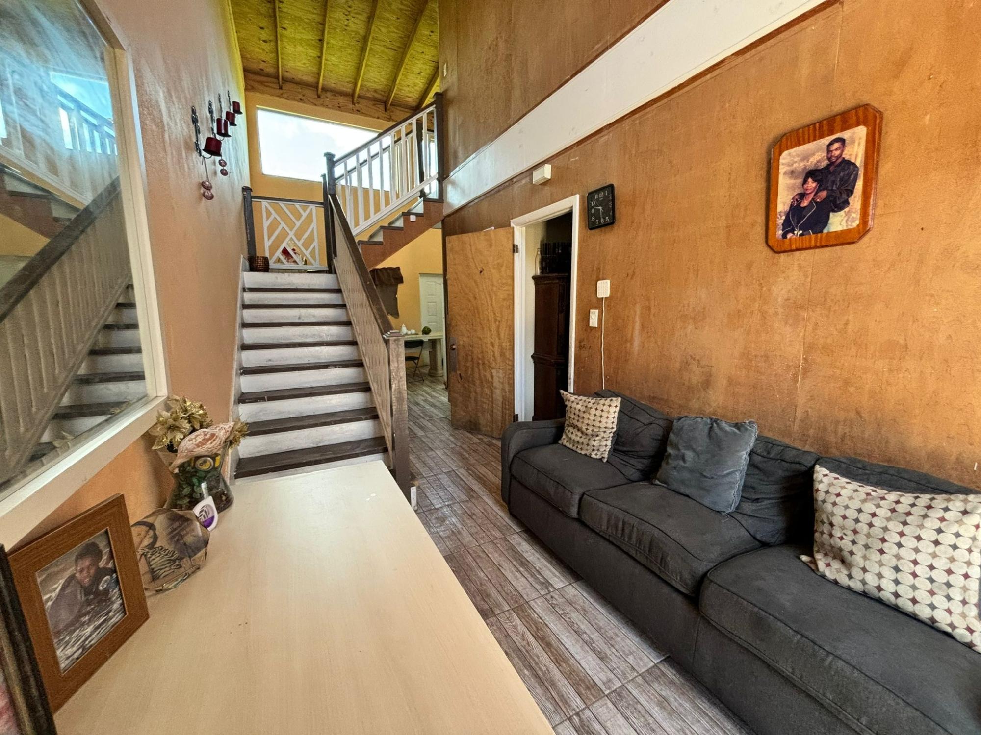 KIM’S CRESCENT, BAILLOU H