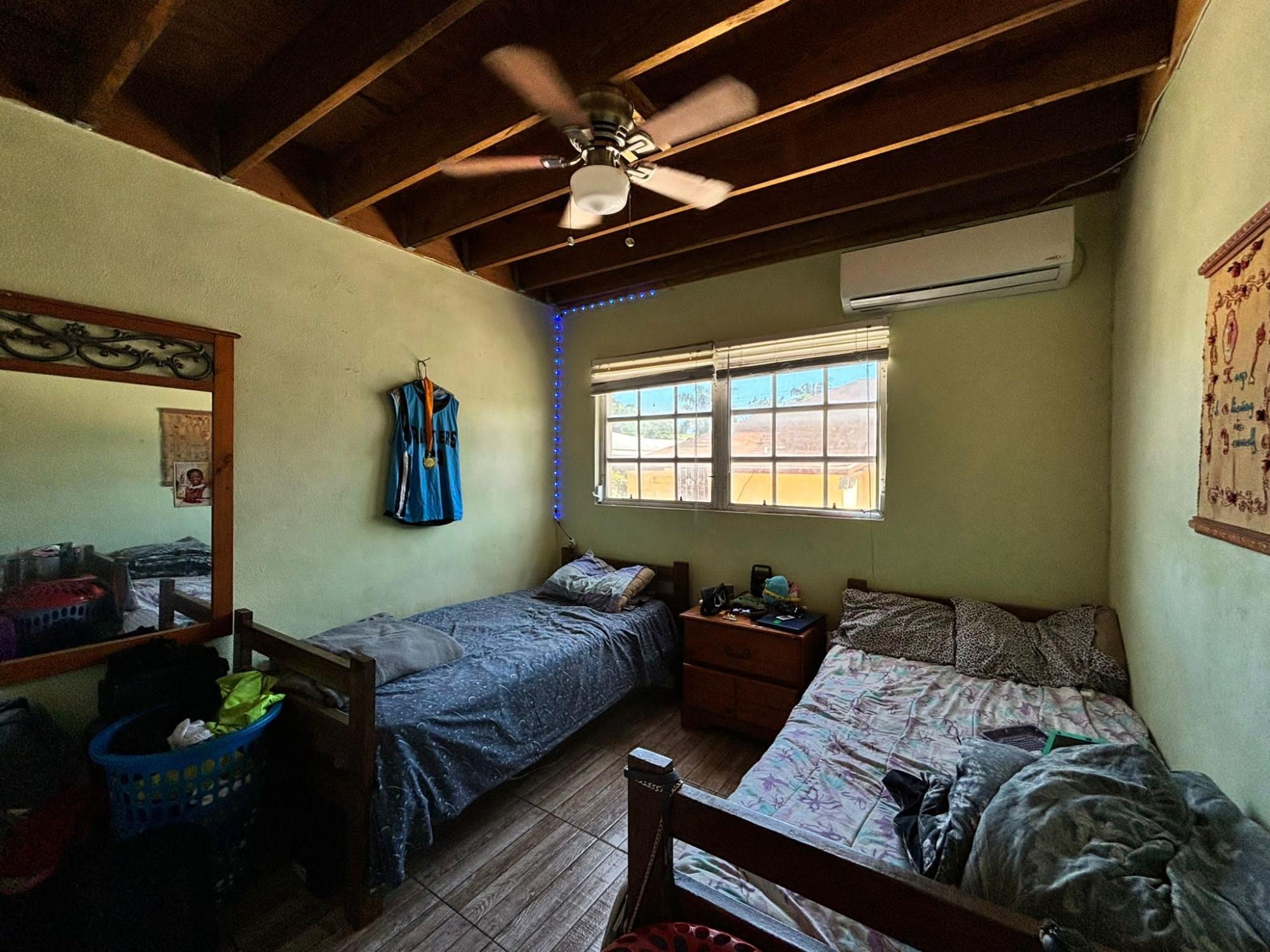 KIM’S CRESCENT, BAILLOU H