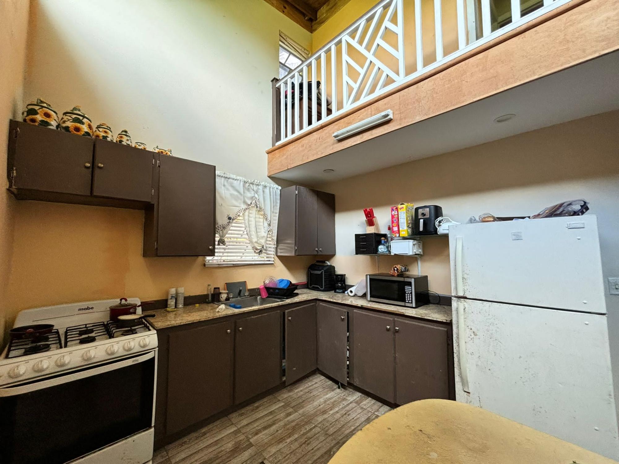 KIM’S CRESCENT, BAILLOU H