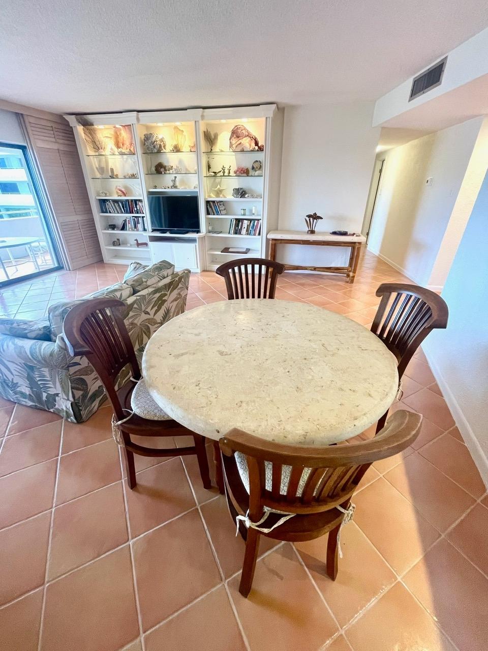 SILVER POINT CONDOMINIUM