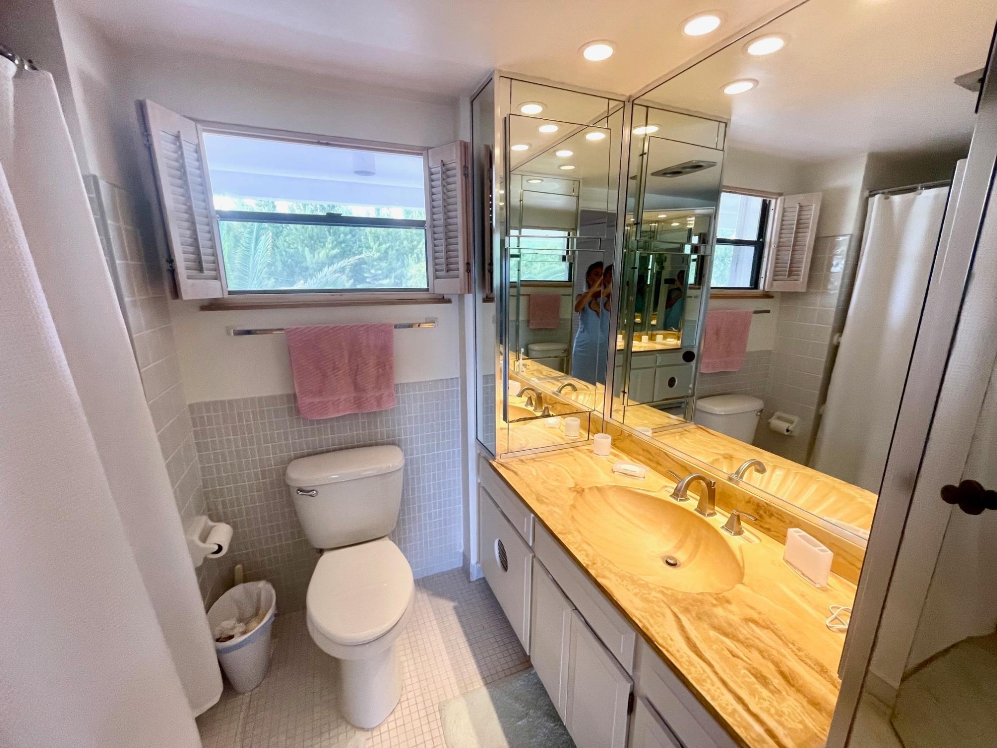 SILVER POINT CONDOMINIUM