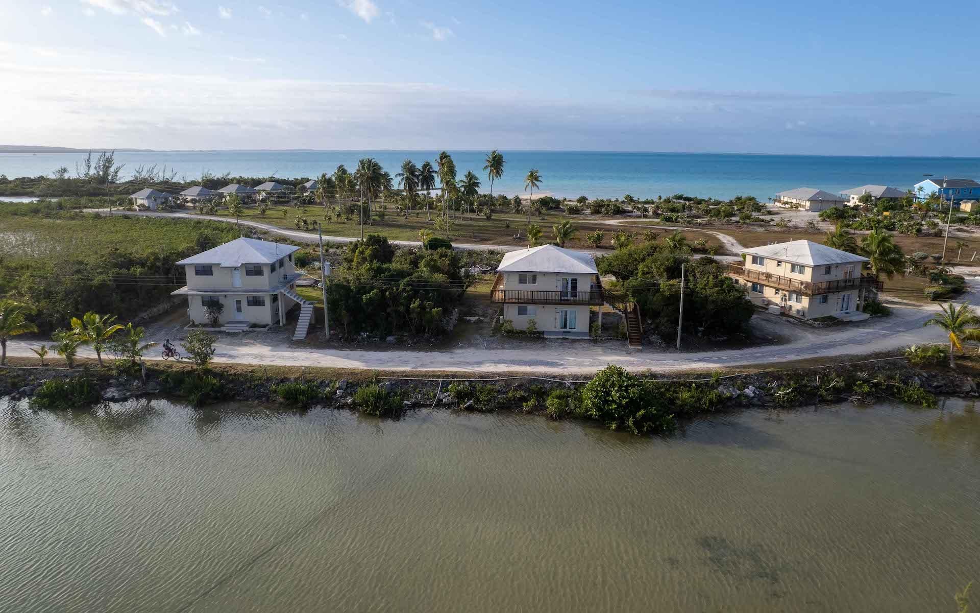 FOUNTAIN BAY RESORT