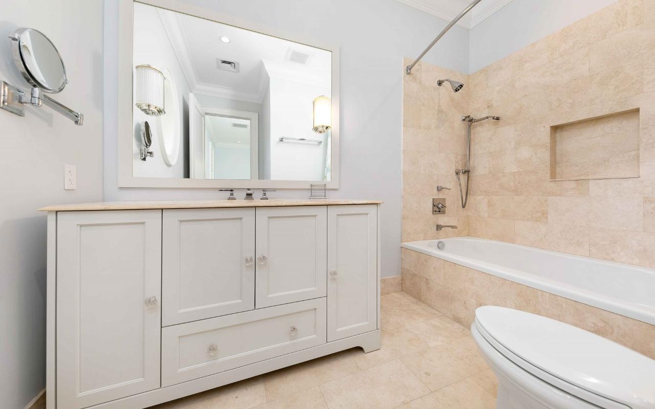 9 CHARLESTON LANE RENTAL