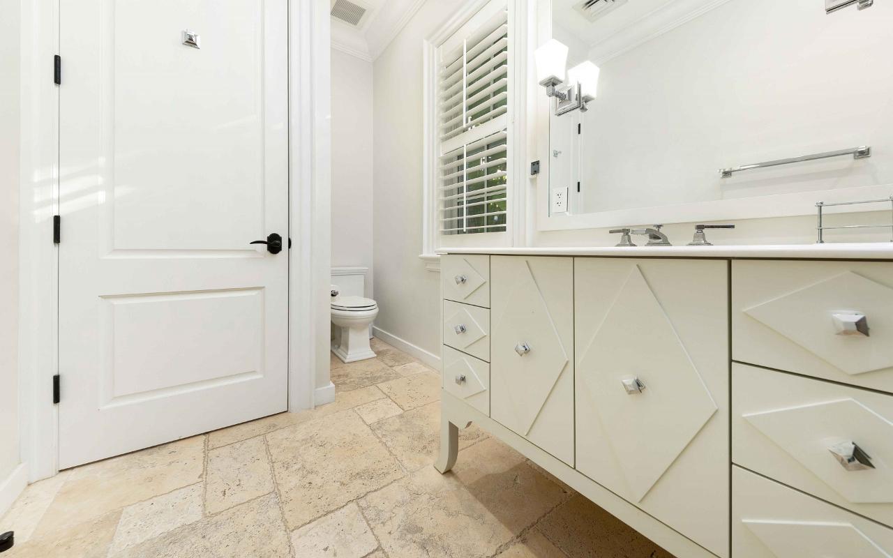 9 CHARLESTON LANE RENTAL