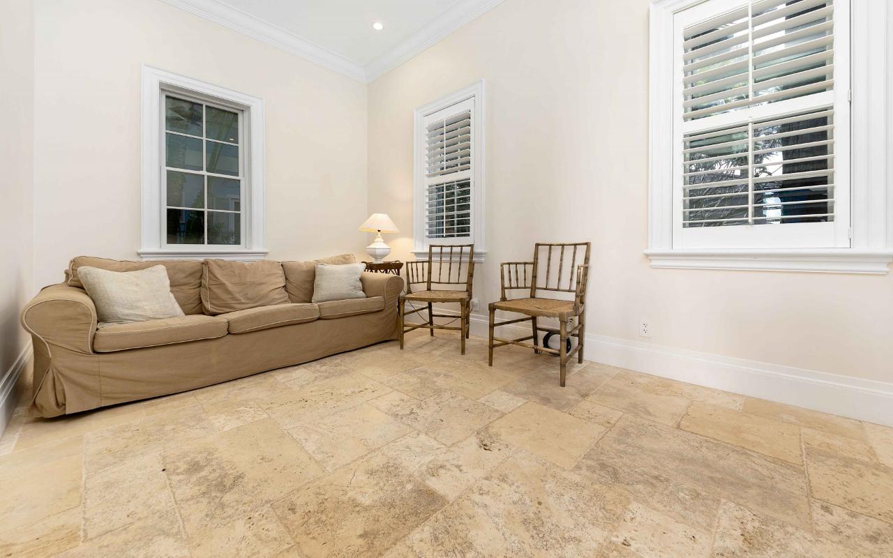 9 CHARLESTON LANE RENTAL