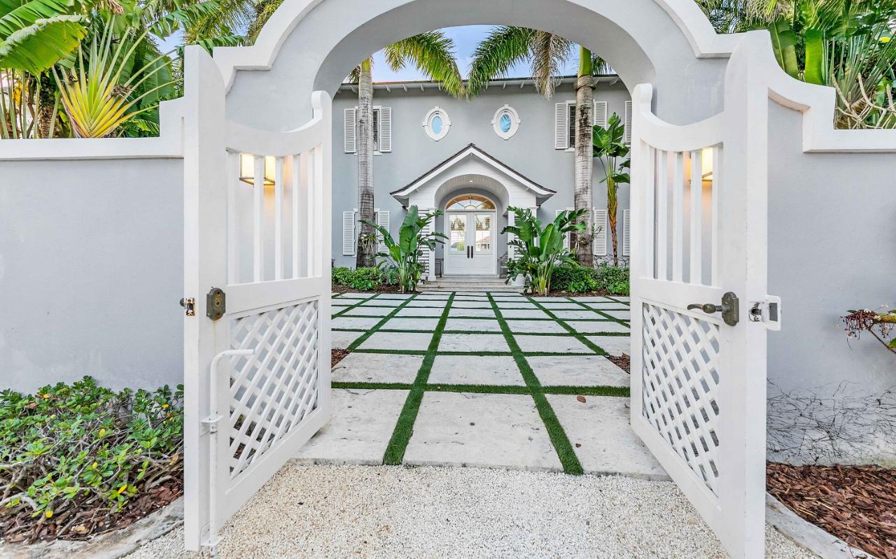 9 CHARLESTON LANE RENTAL