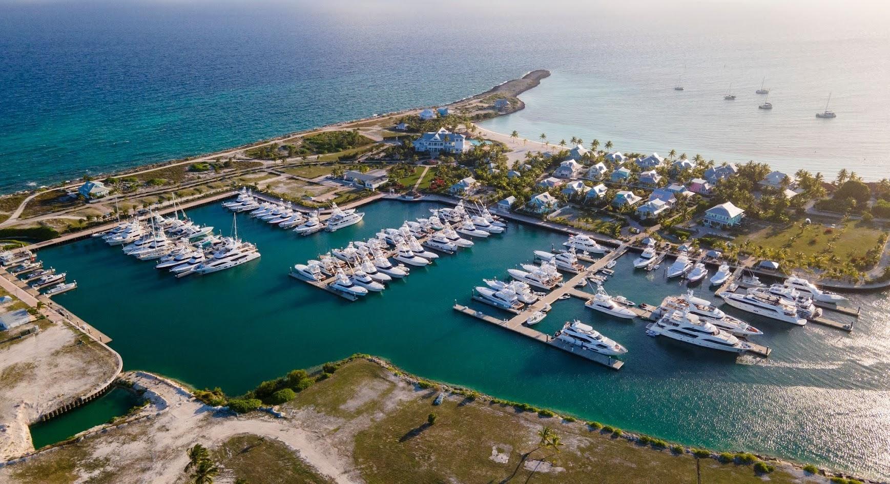 CHUB CAY RESORT & MARINA