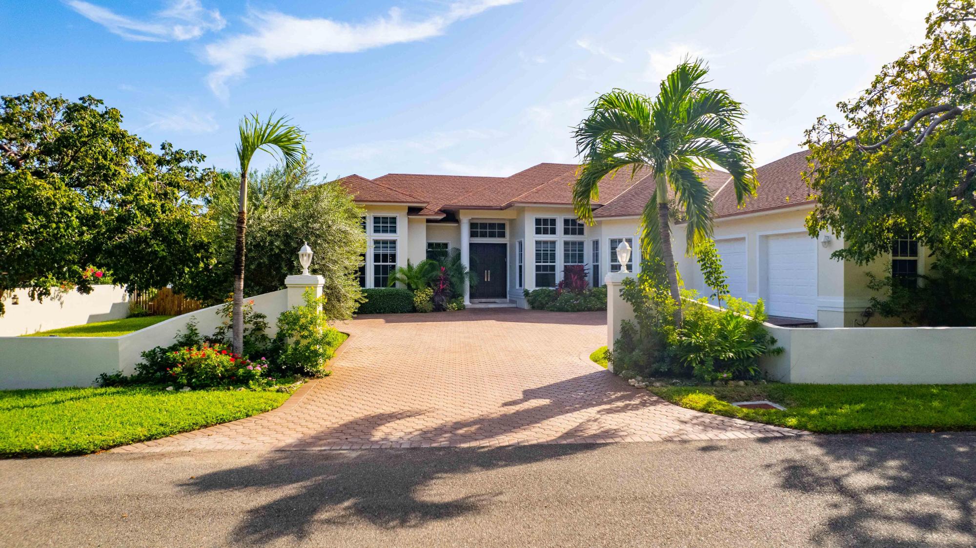 CANAL FRONT RESIDENCE