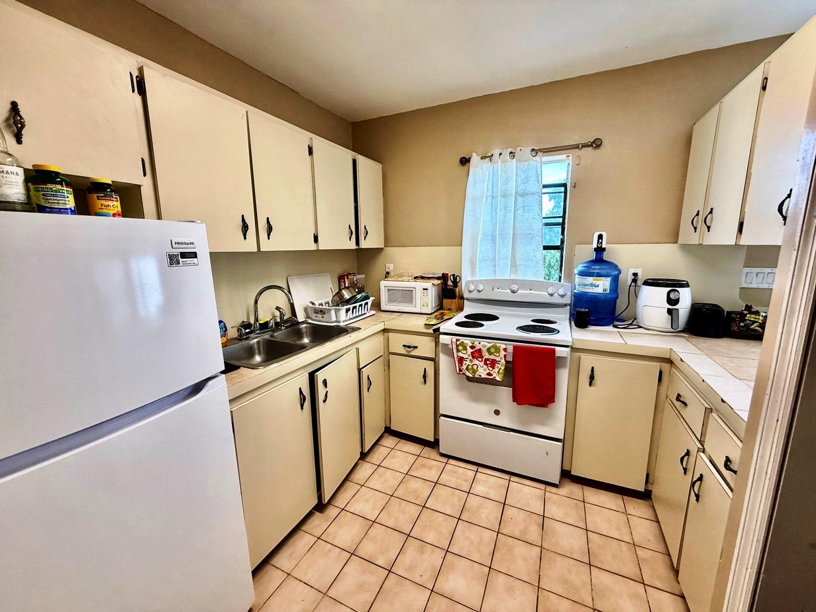 5 TOWNHOUSE APARTMENT BLD