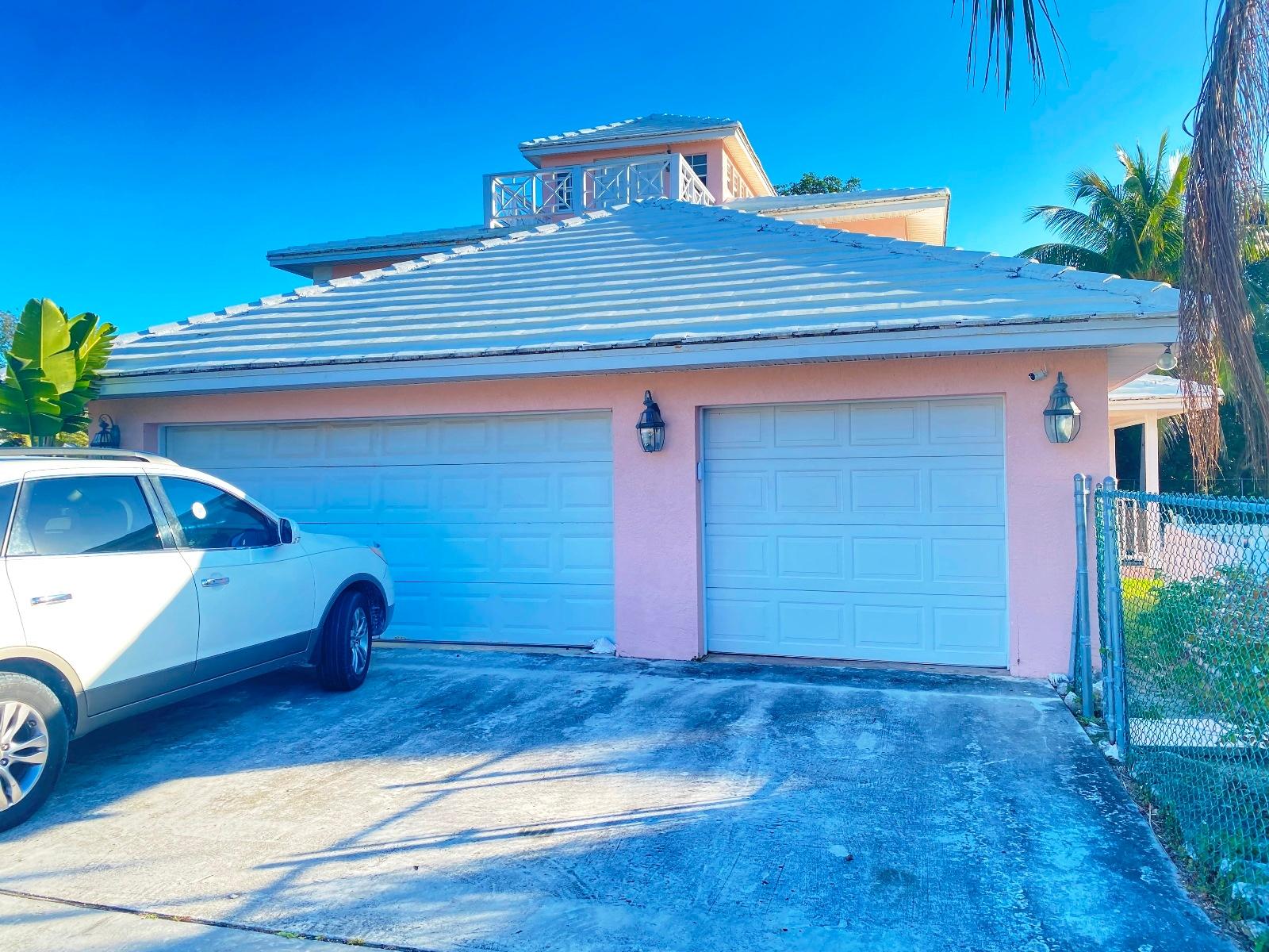 HOME IN FORTUNE CAY