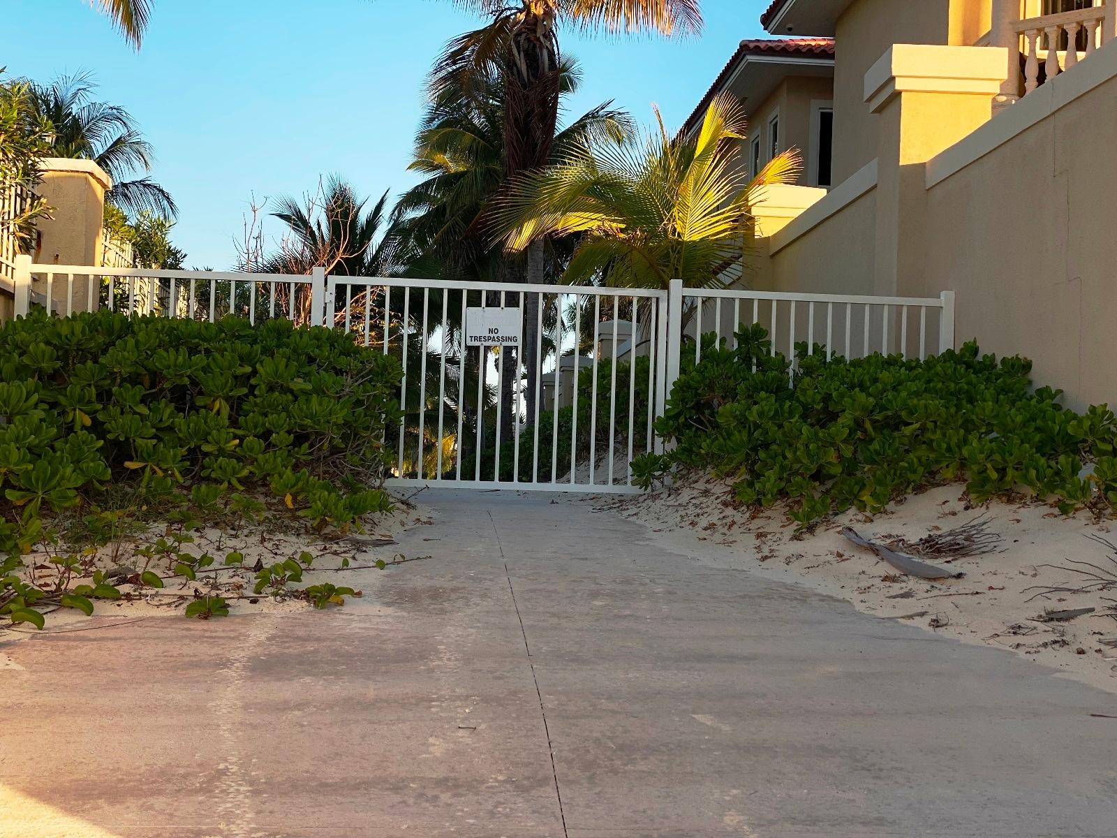 HOME IN FORTUNE CAY