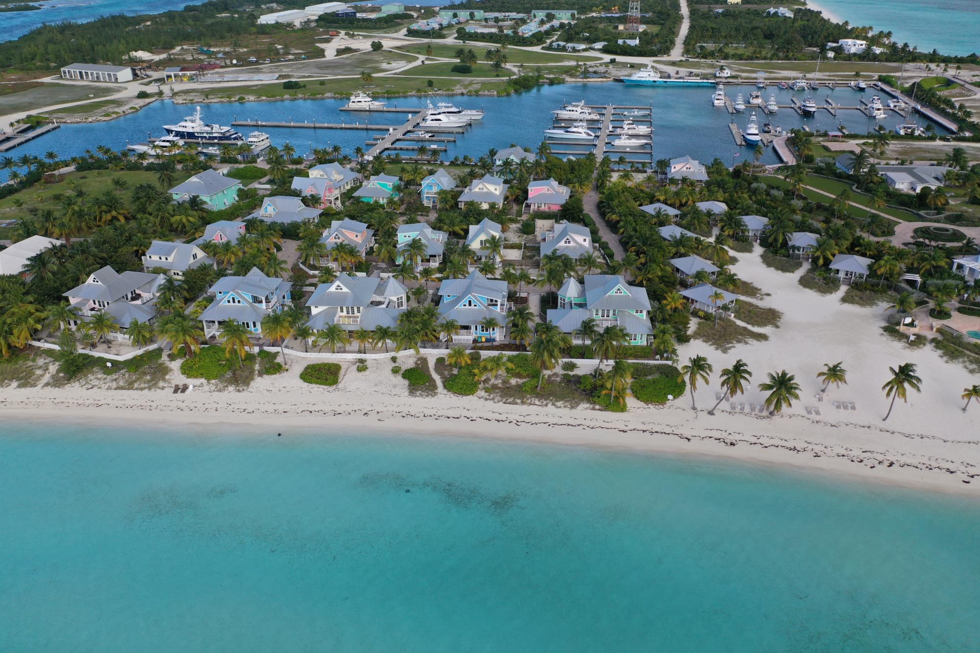 CHUB CAY RESORT & MARINA