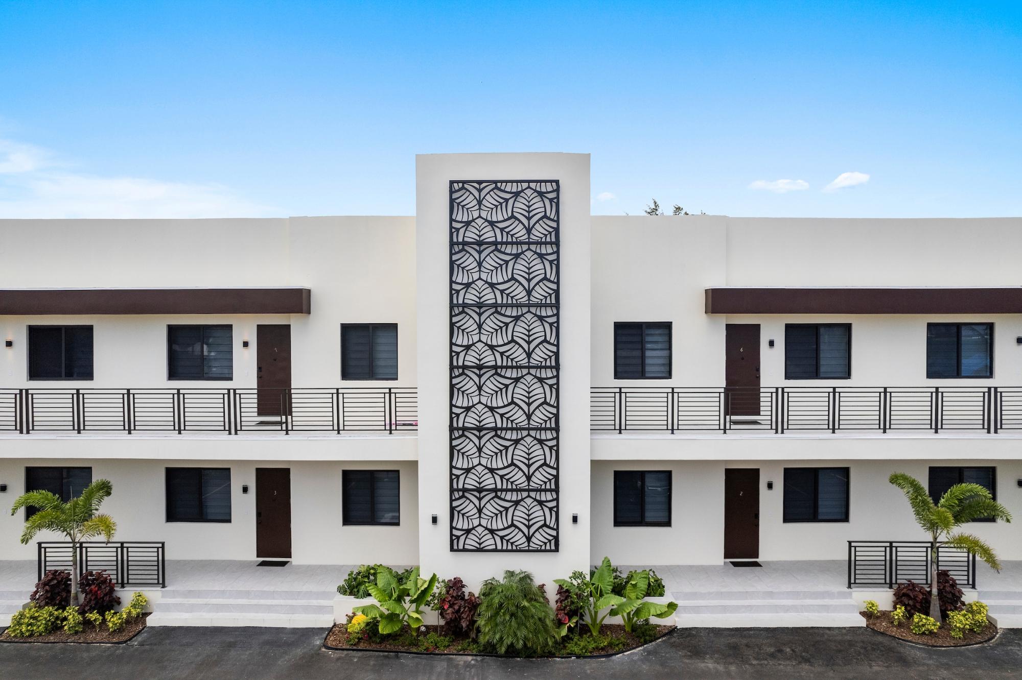 FOXVIEW CONDOMINIUM