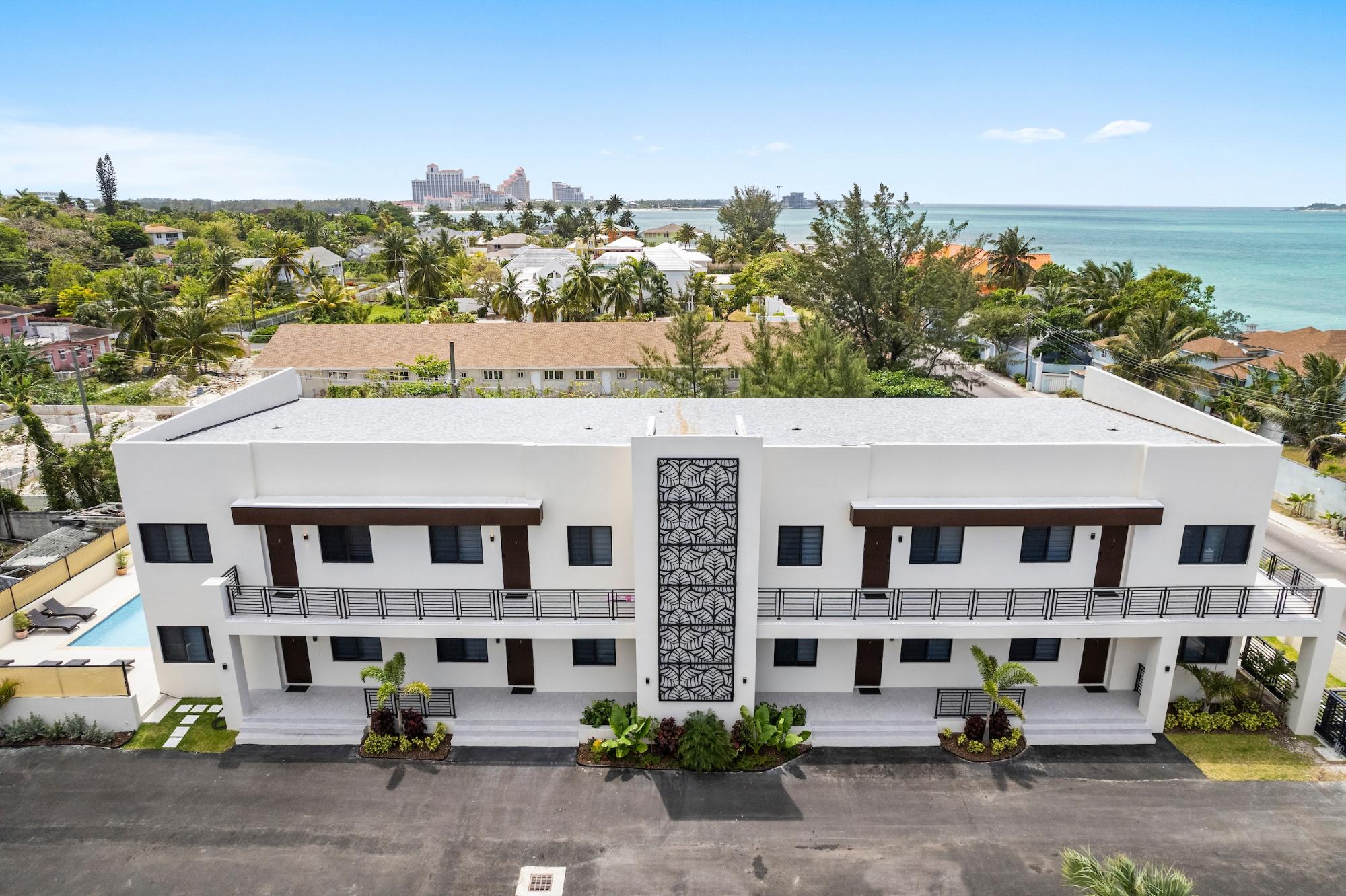 FOXVIEW CONDOMINIUM