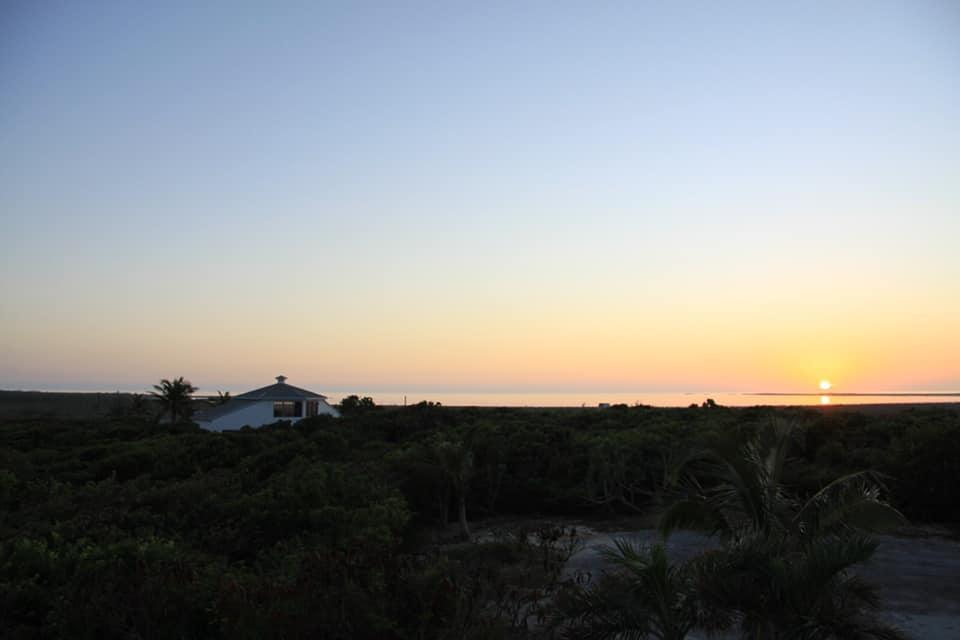 SUNSET HOUSE   4/2