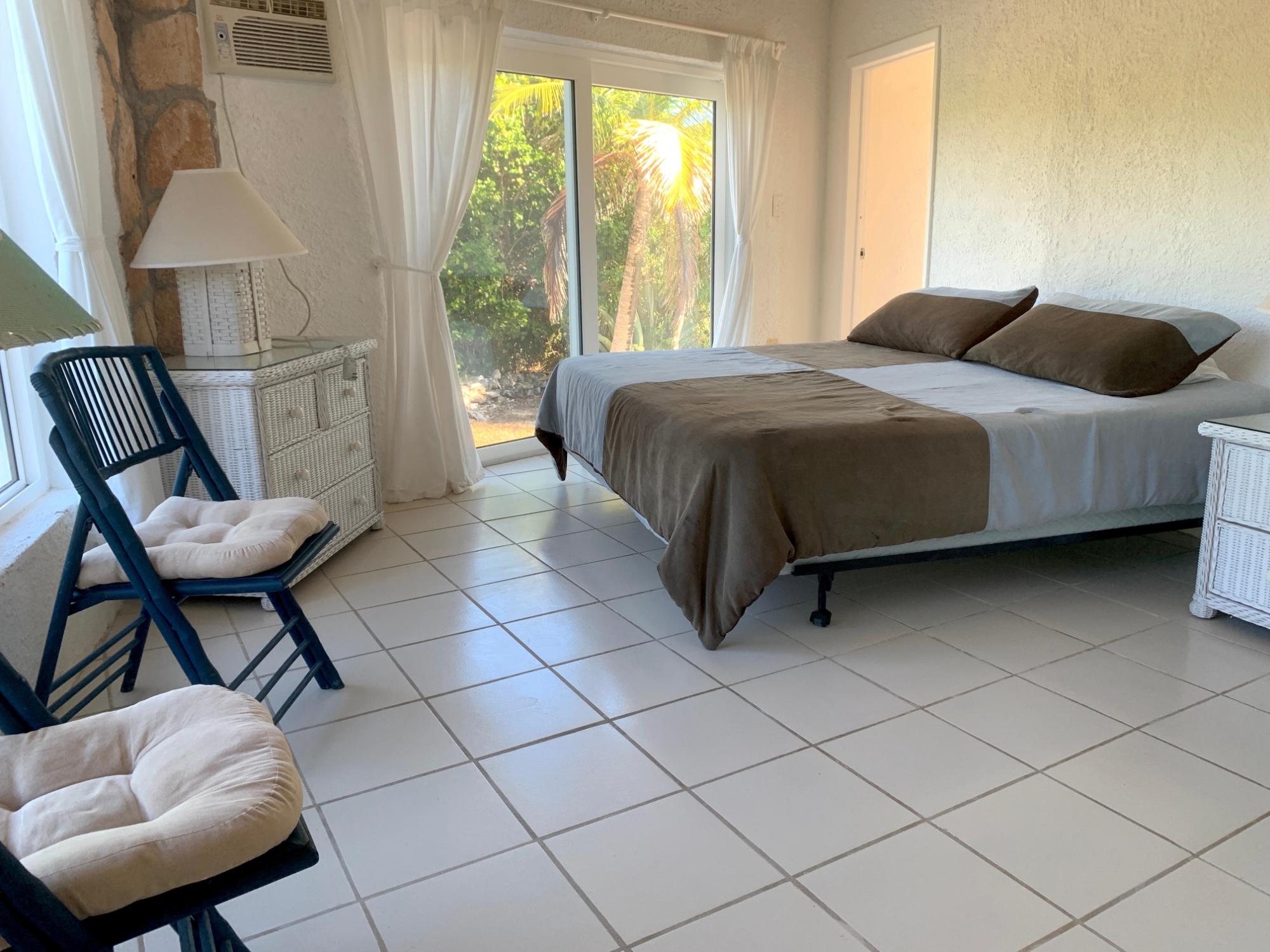 SUNSET HOUSE   4/2