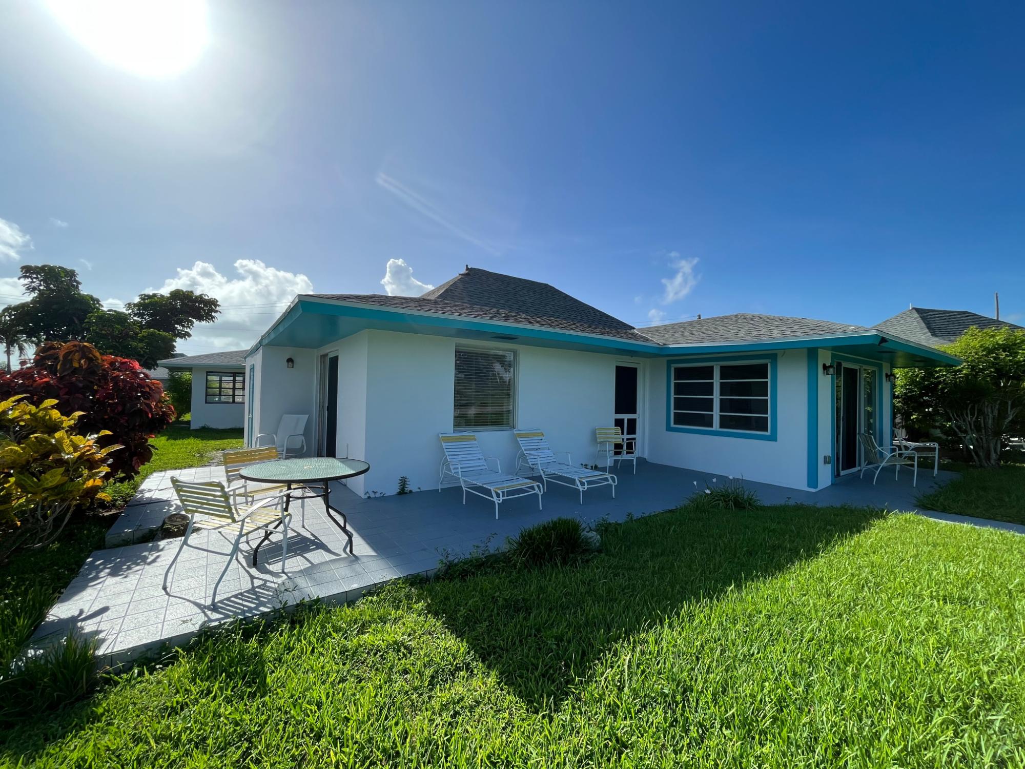BEACH VILLAS