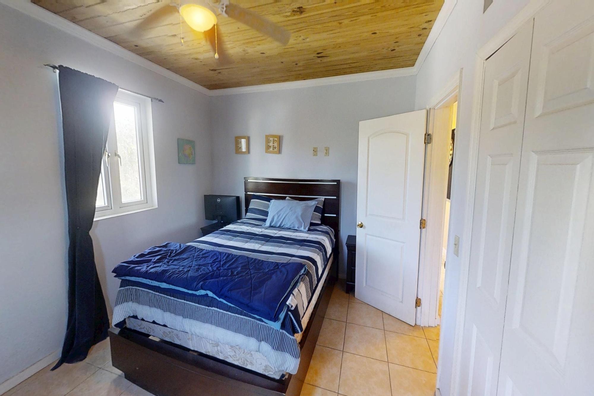 BLUE ISLAND COTTAGE 93A