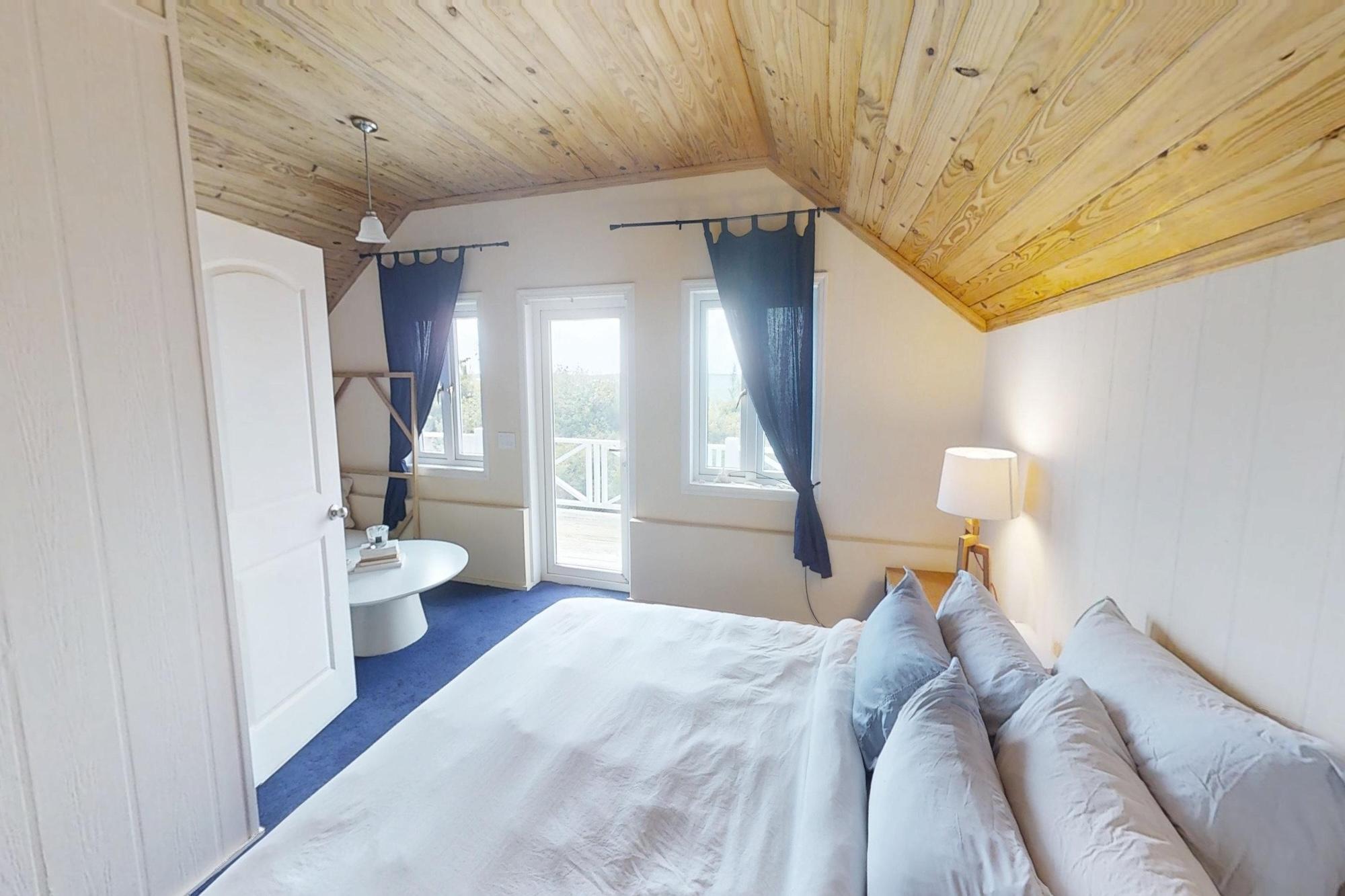 BLUE ISLAND COTTAGE 93A