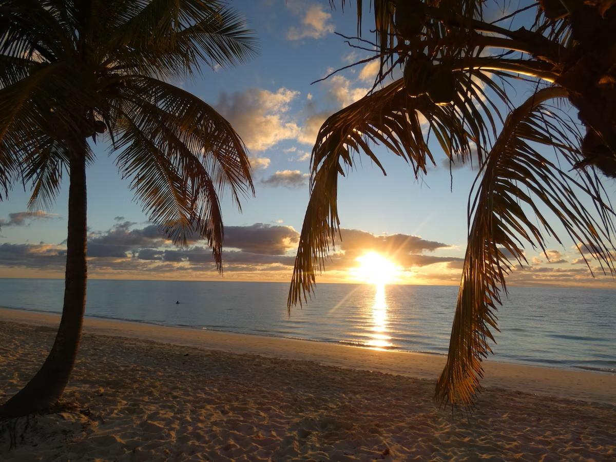 CORAL BEACH HOTEL