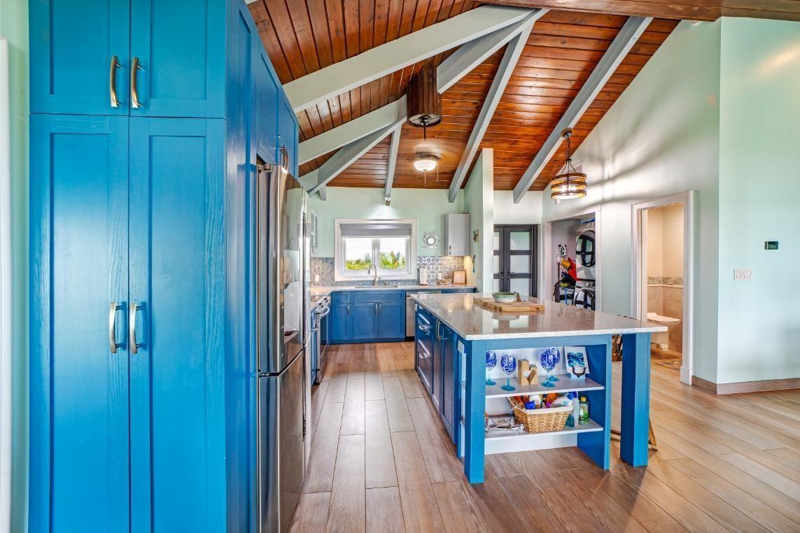 PELICAN POINT