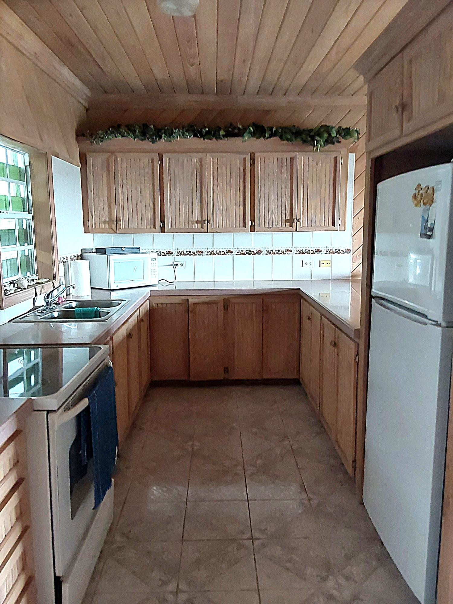 4BD/2BA HOUSE SCRUB HILL