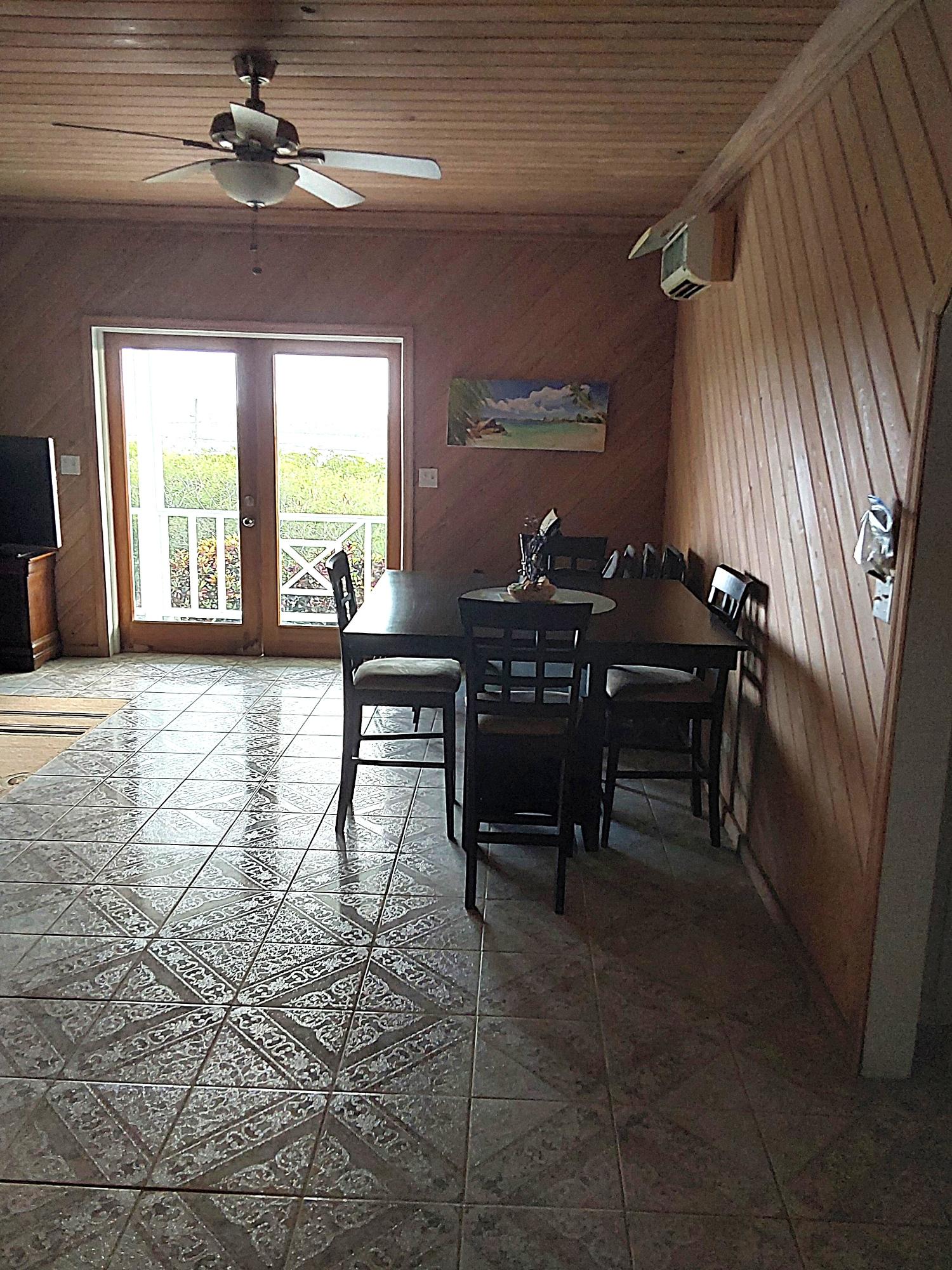 4BD/2BA HOUSE SCRUB HILL