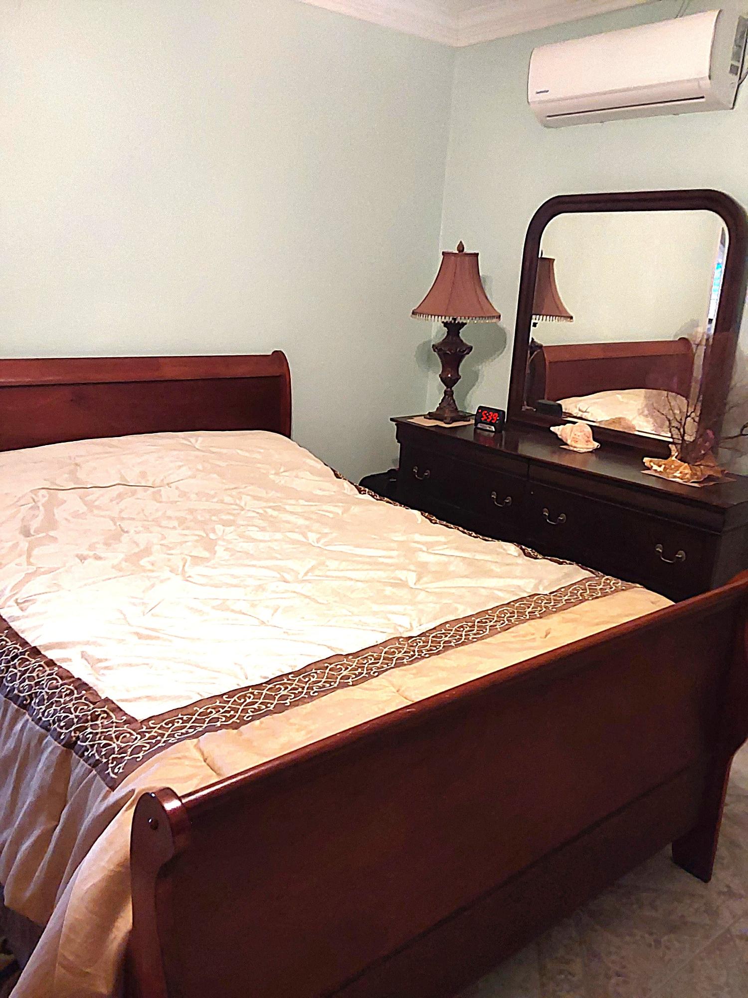 4BD/2BA HOUSE SCRUB HILL