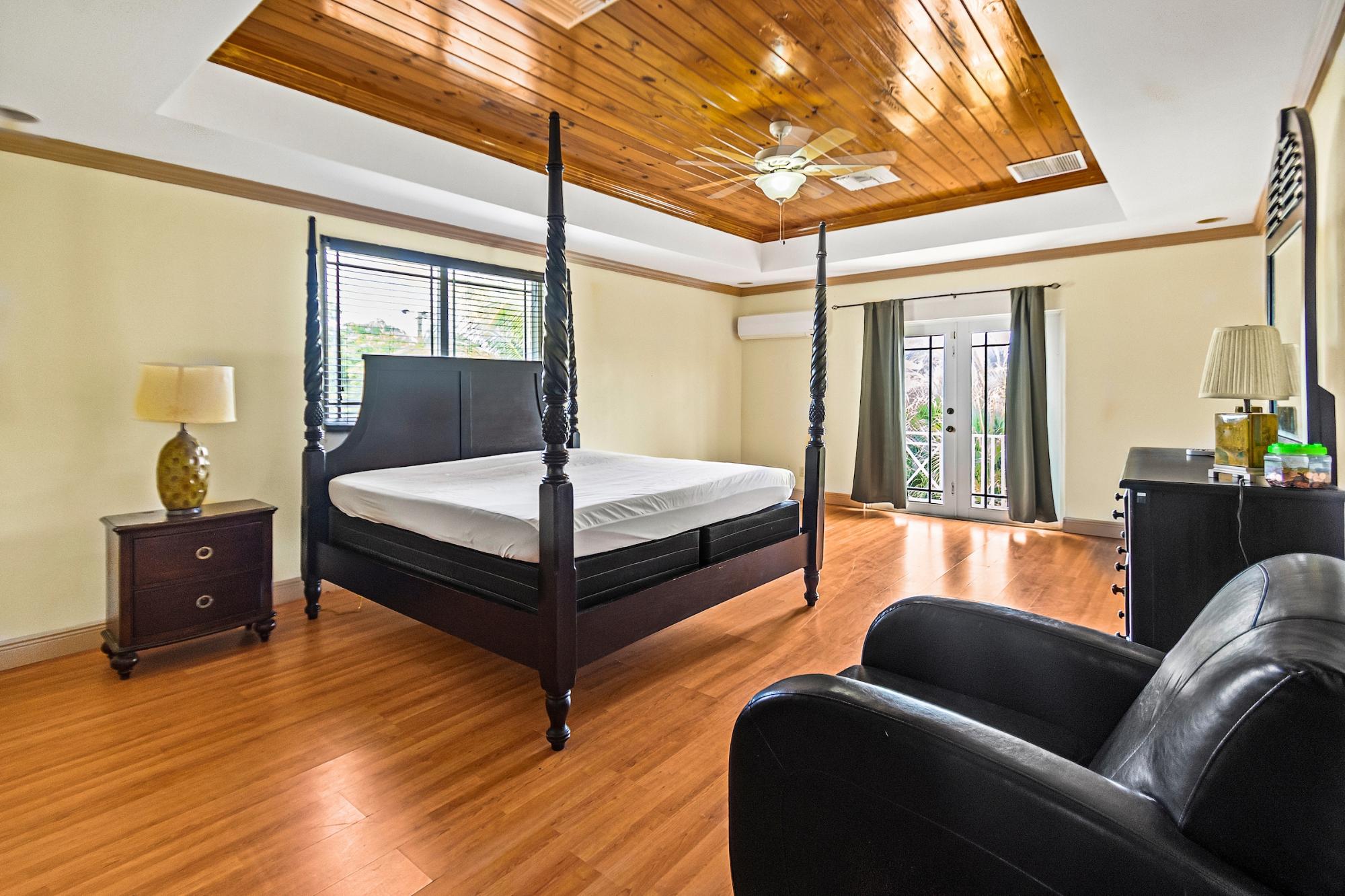 RANFURLY DRIVE, CORAL HAR