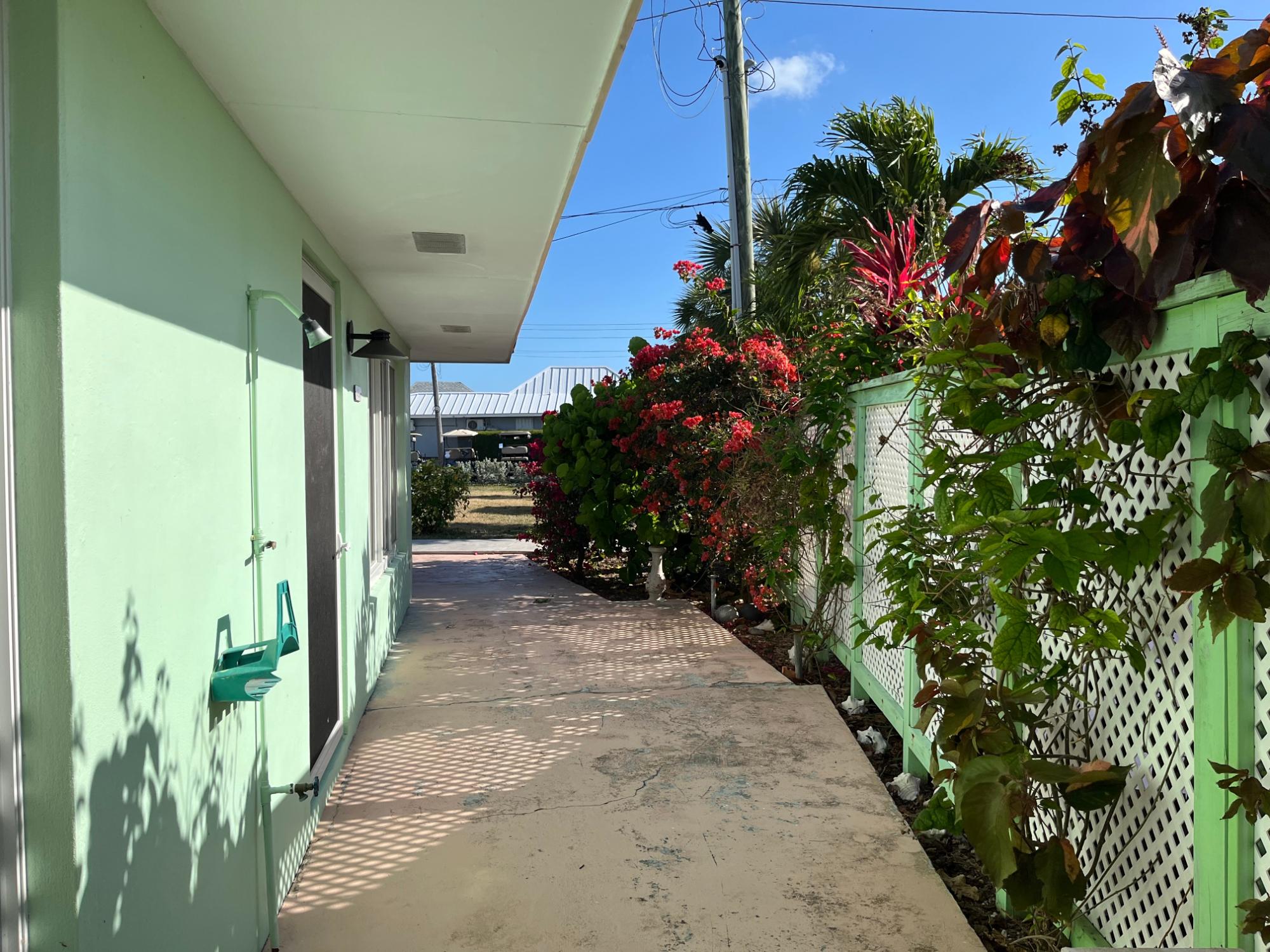BEACH VILLAS