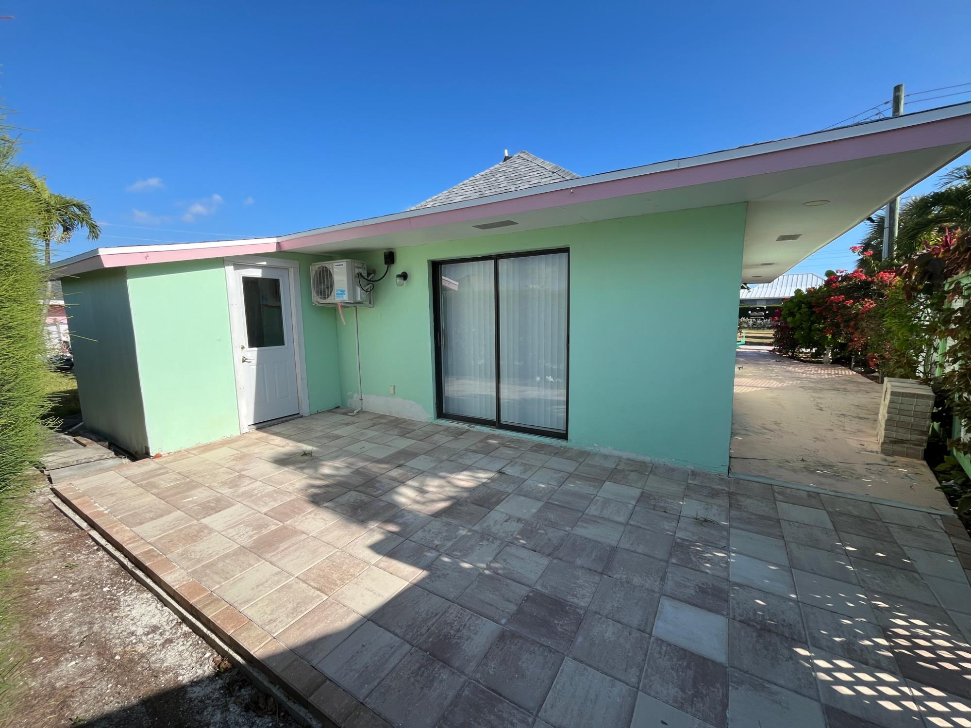 BEACH VILLAS