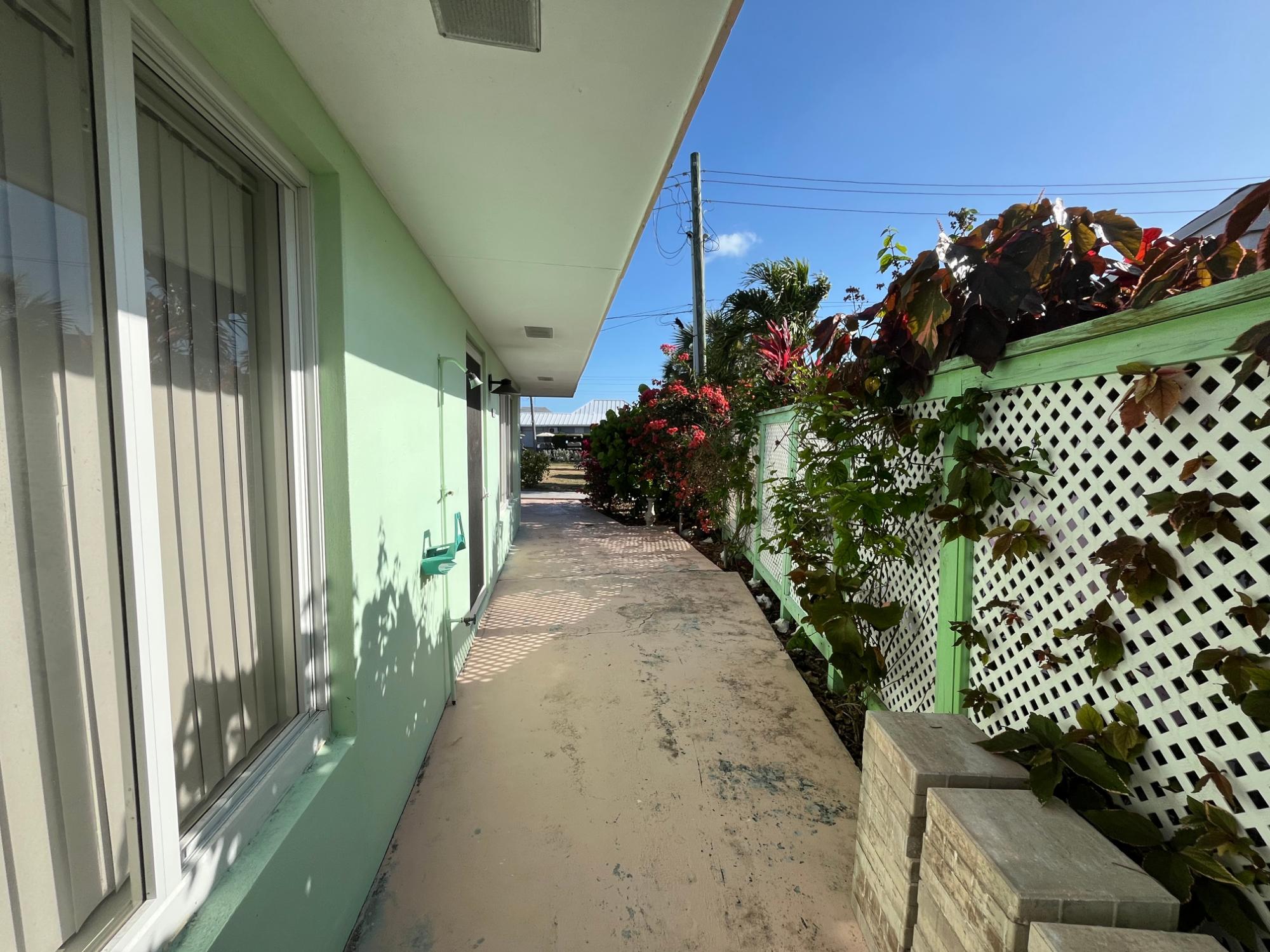 BEACH VILLAS