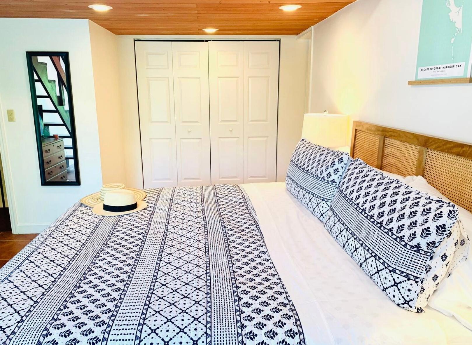 BEACH VILLAS