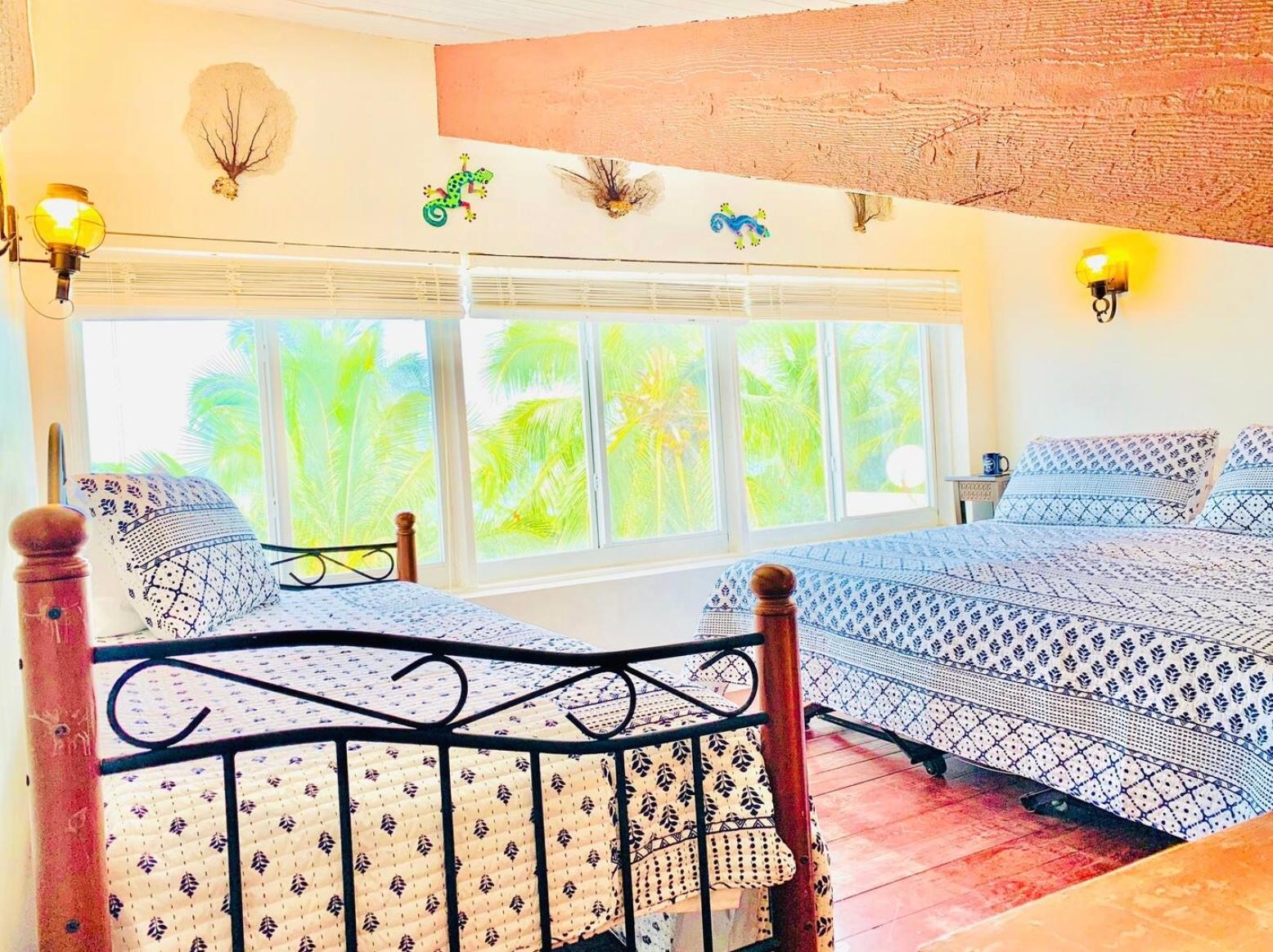 BEACH VILLAS