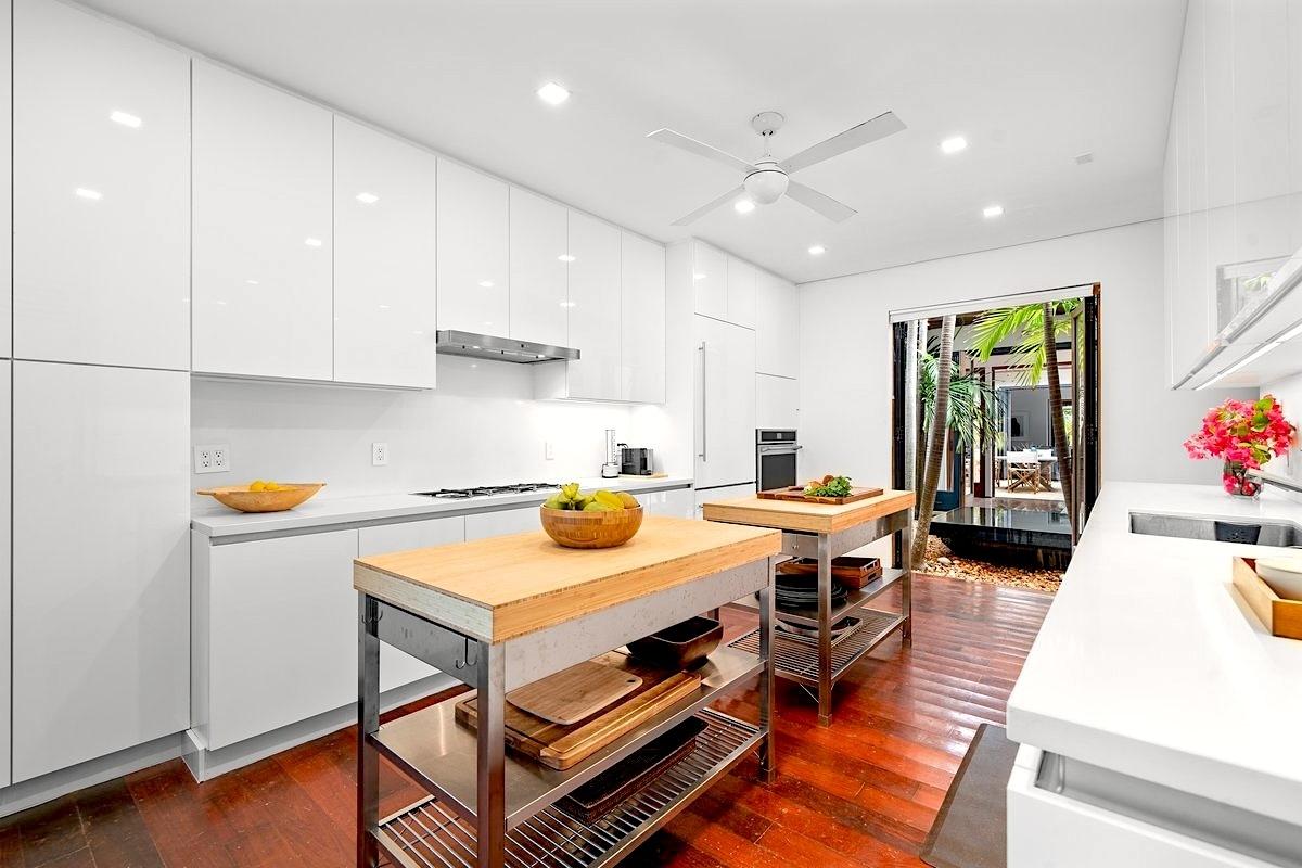 SOUTHERN CROSS BCH ESTATE