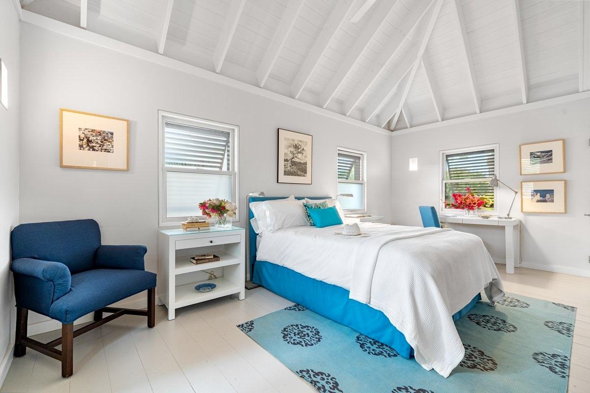 SOUTHERN CROSS BCH ESTATE
