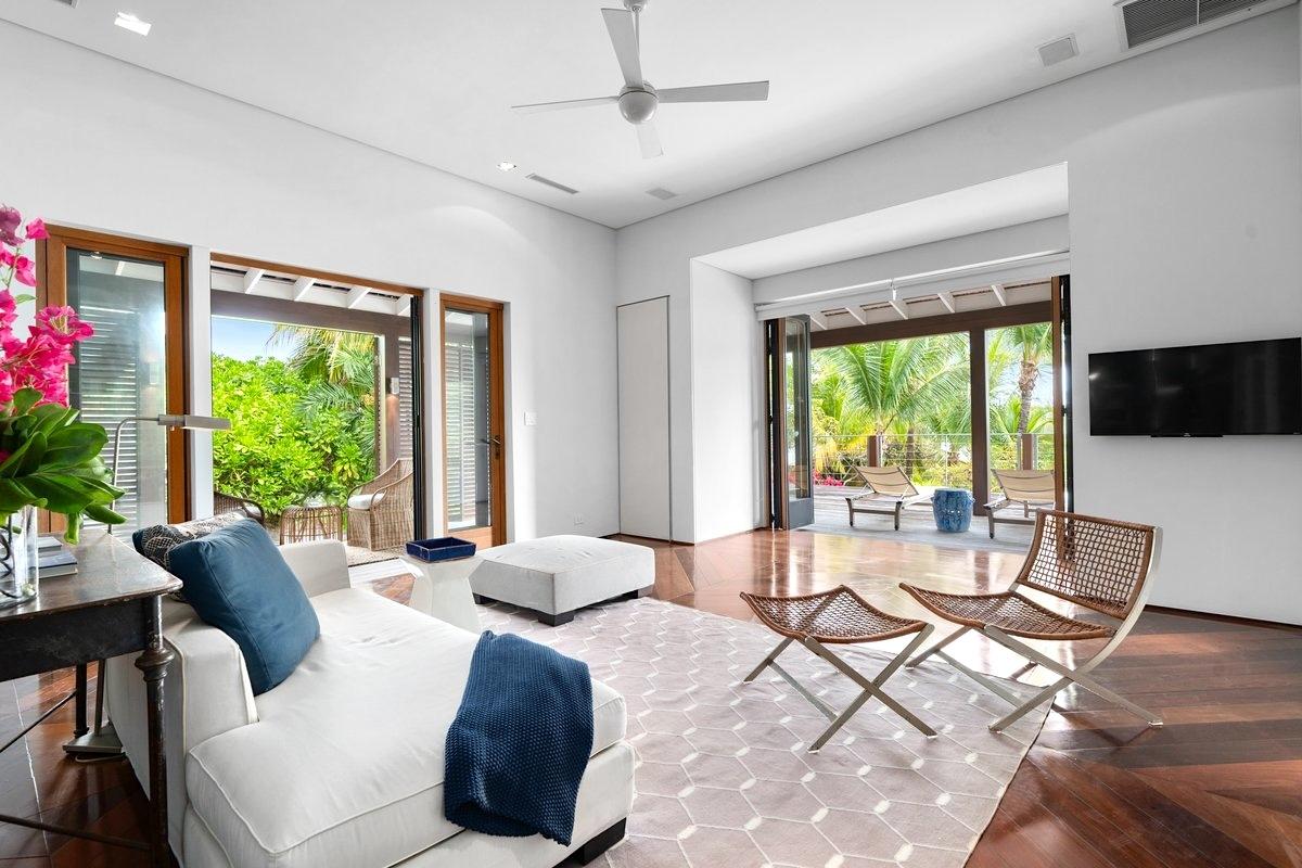 SOUTHERN CROSS BCH ESTATE