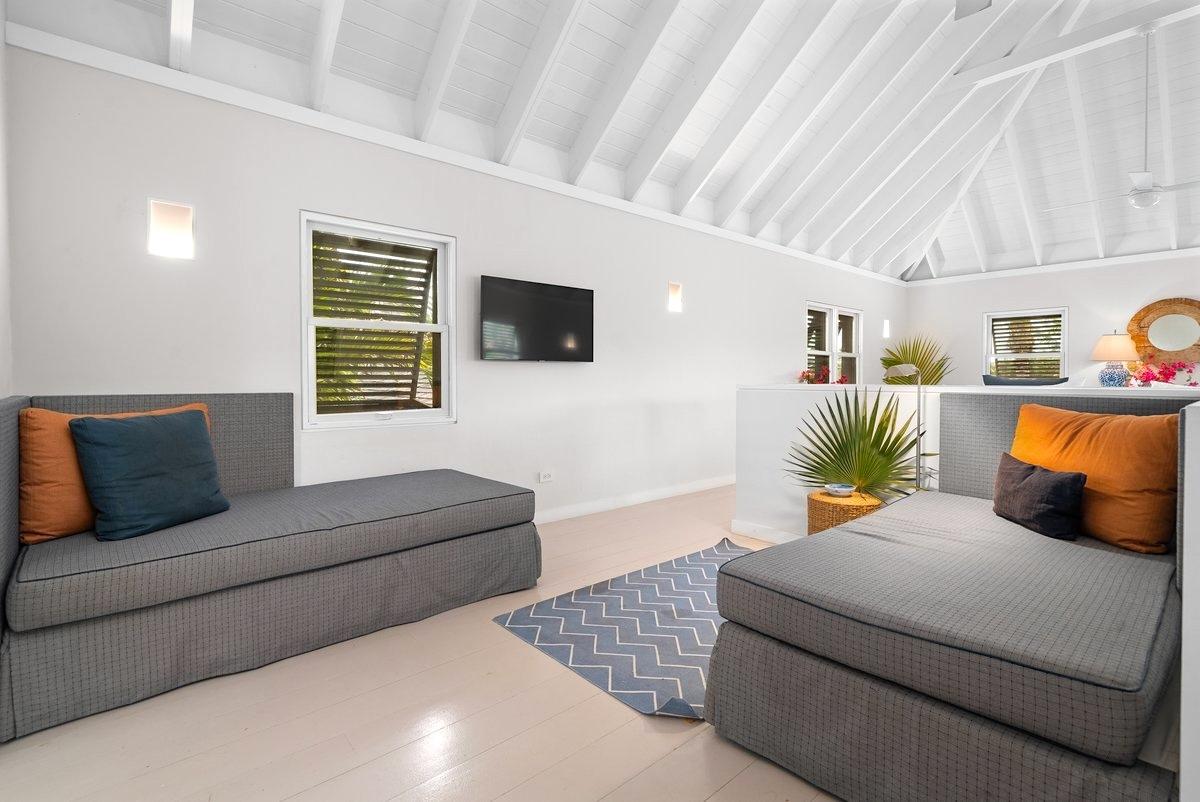 SOUTHERN CROSS BCH ESTATE