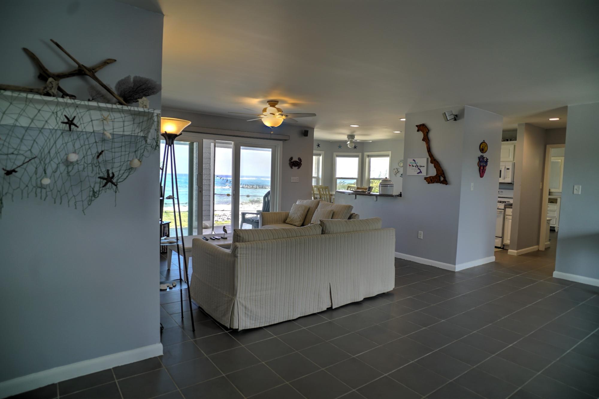 KIKI HOUSE CUTLASS BAY